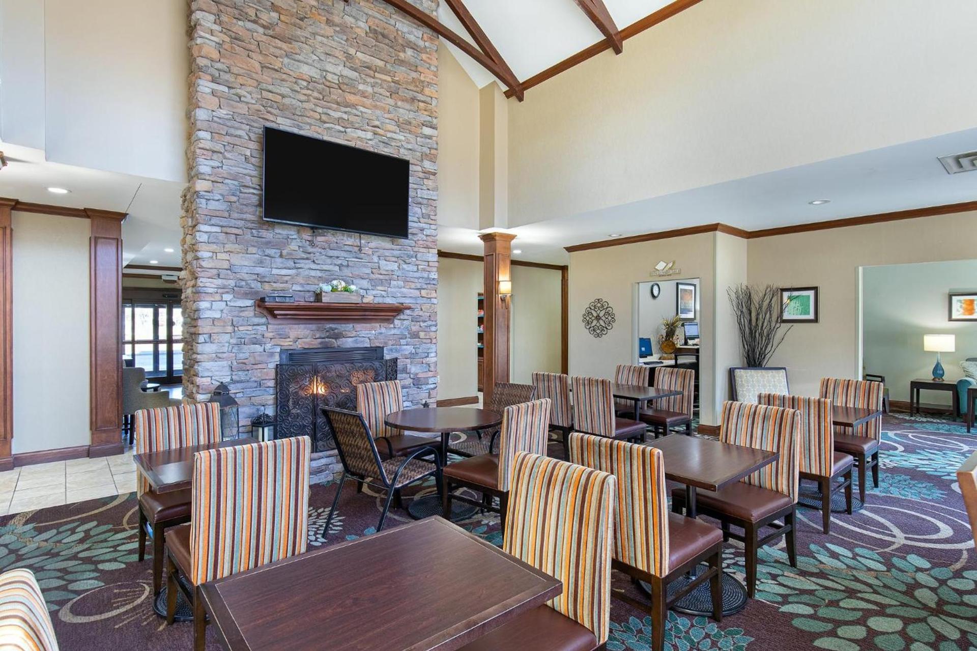Staybridge Suites-Knoxville Oak Ridge by IHG photo 6