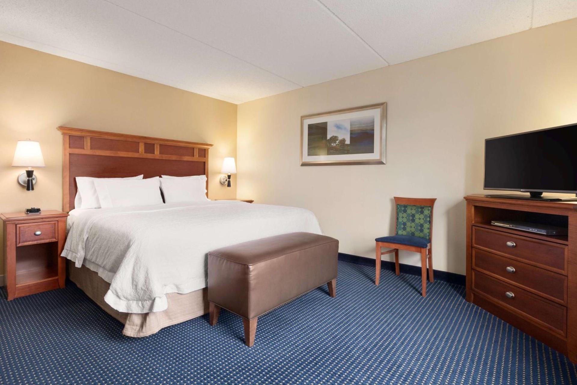 Hampton Inn Warrenton, Va photo 42