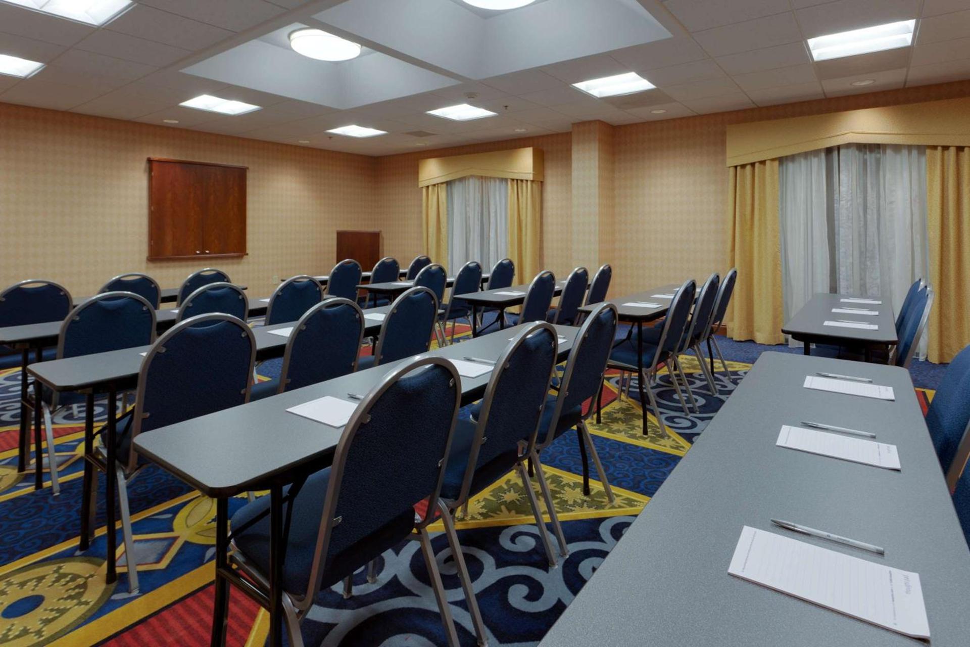 Hampton Inn Warrenton, Va photo 46