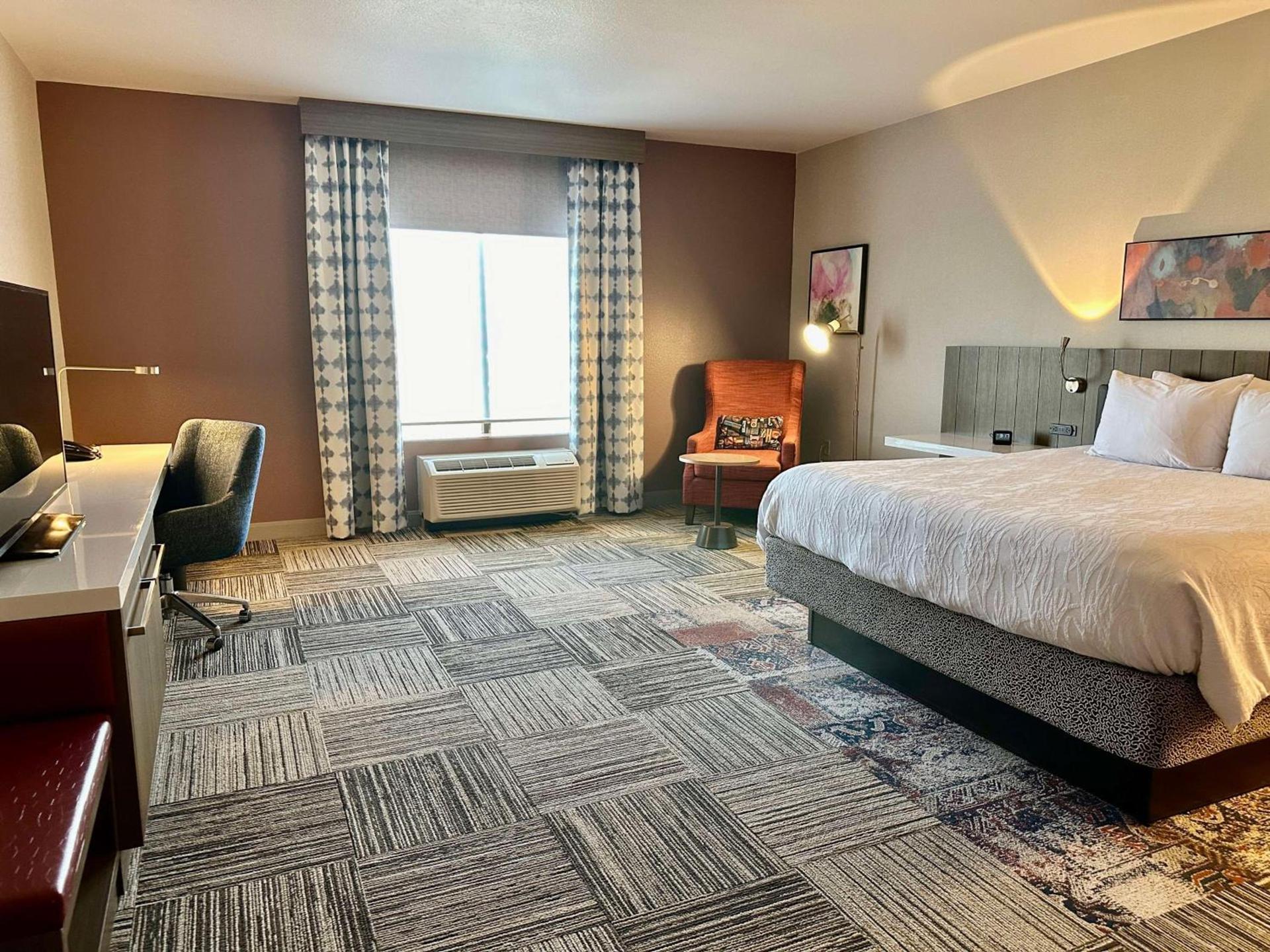 Hilton Garden Inn Oconomowoc photo 36
