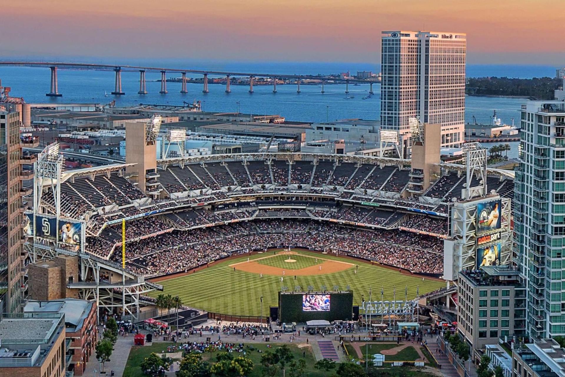 Hilton San Diego Bayfront photo 12