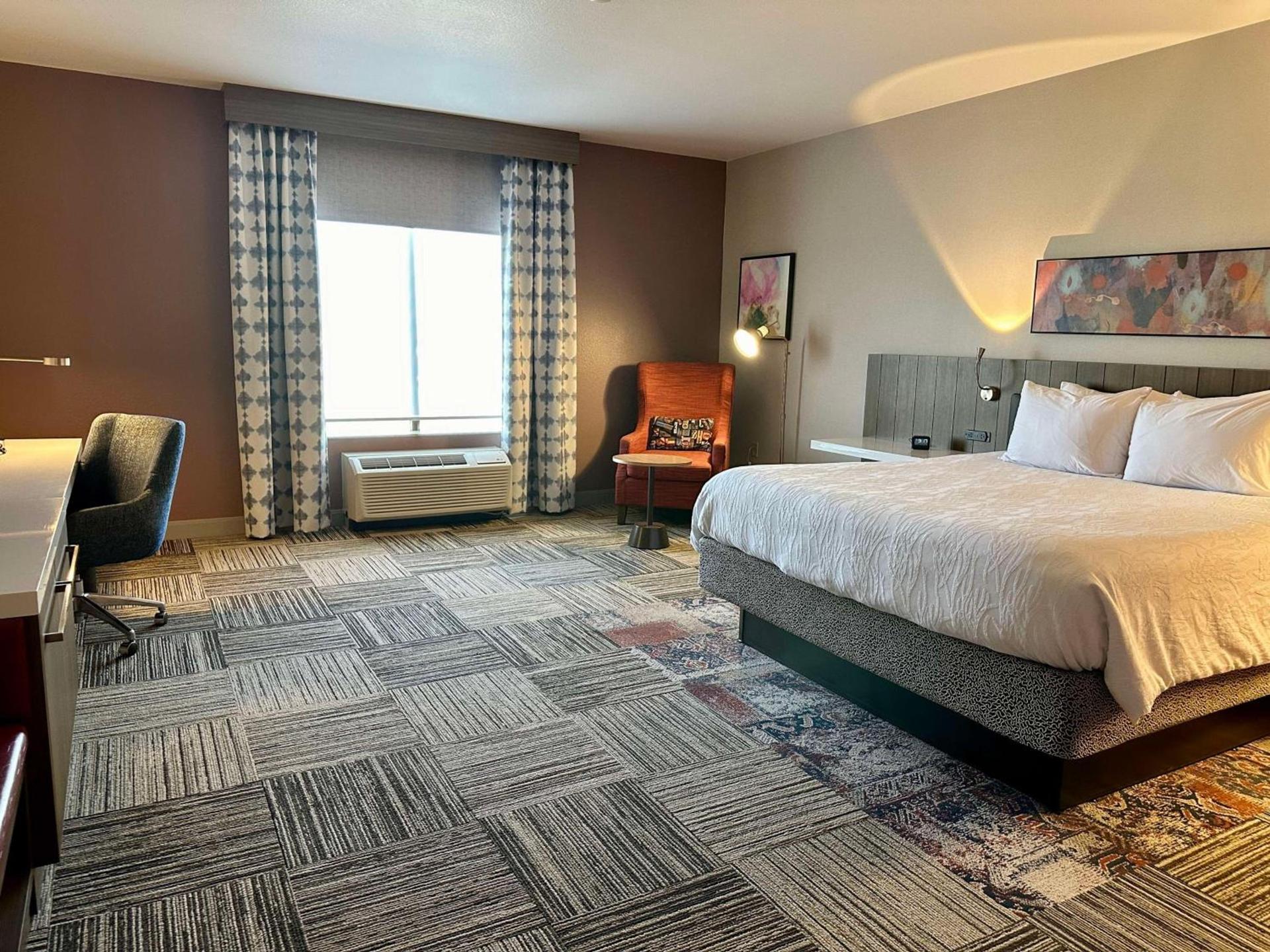 Hilton Garden Inn Oconomowoc photo 42