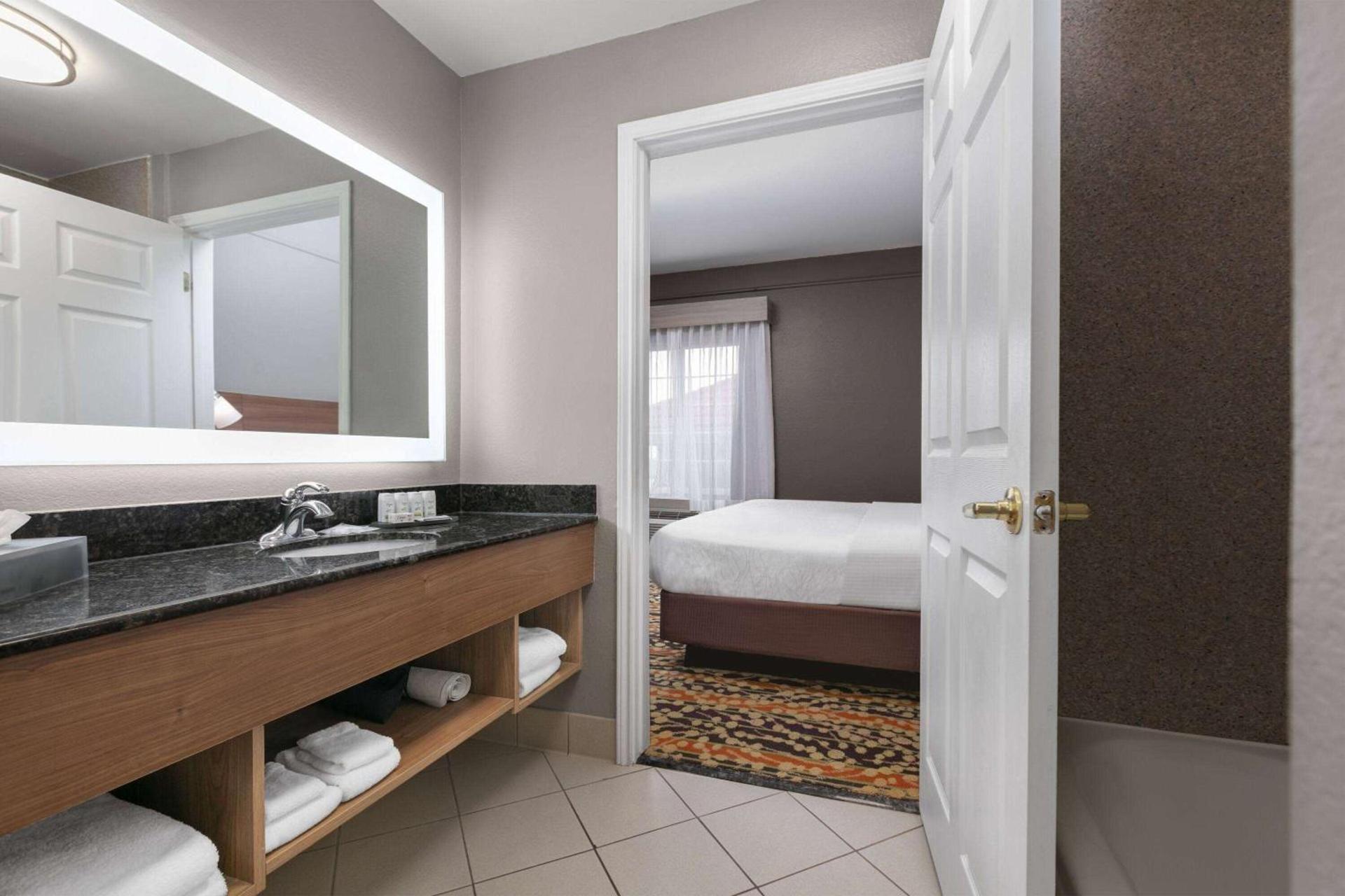 La Quinta by Wyndham Belton - Temple South photo 35