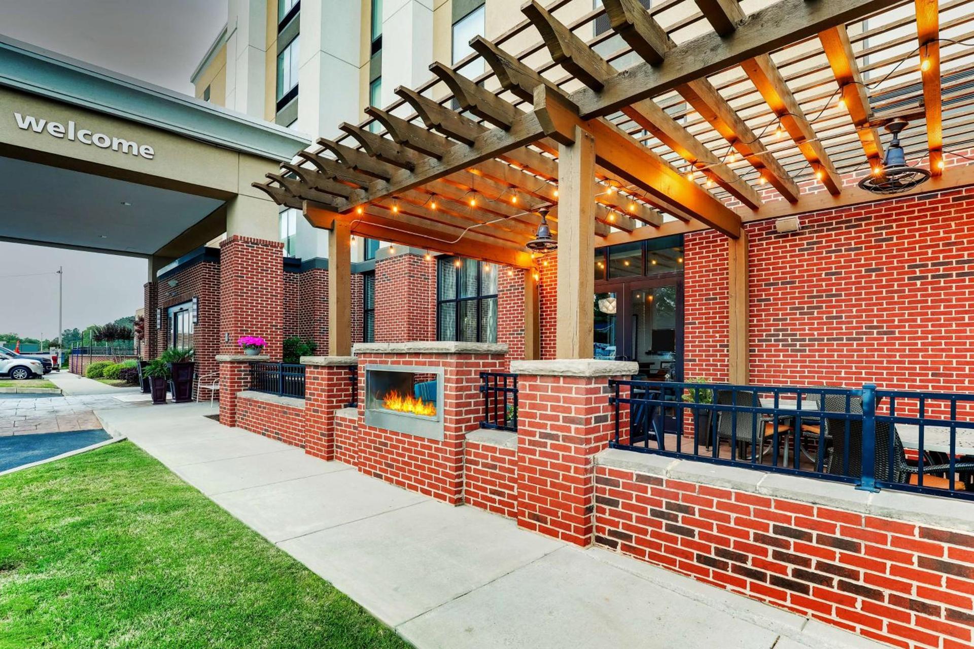 Hampton Inn and Suites Rome, GA photo 12