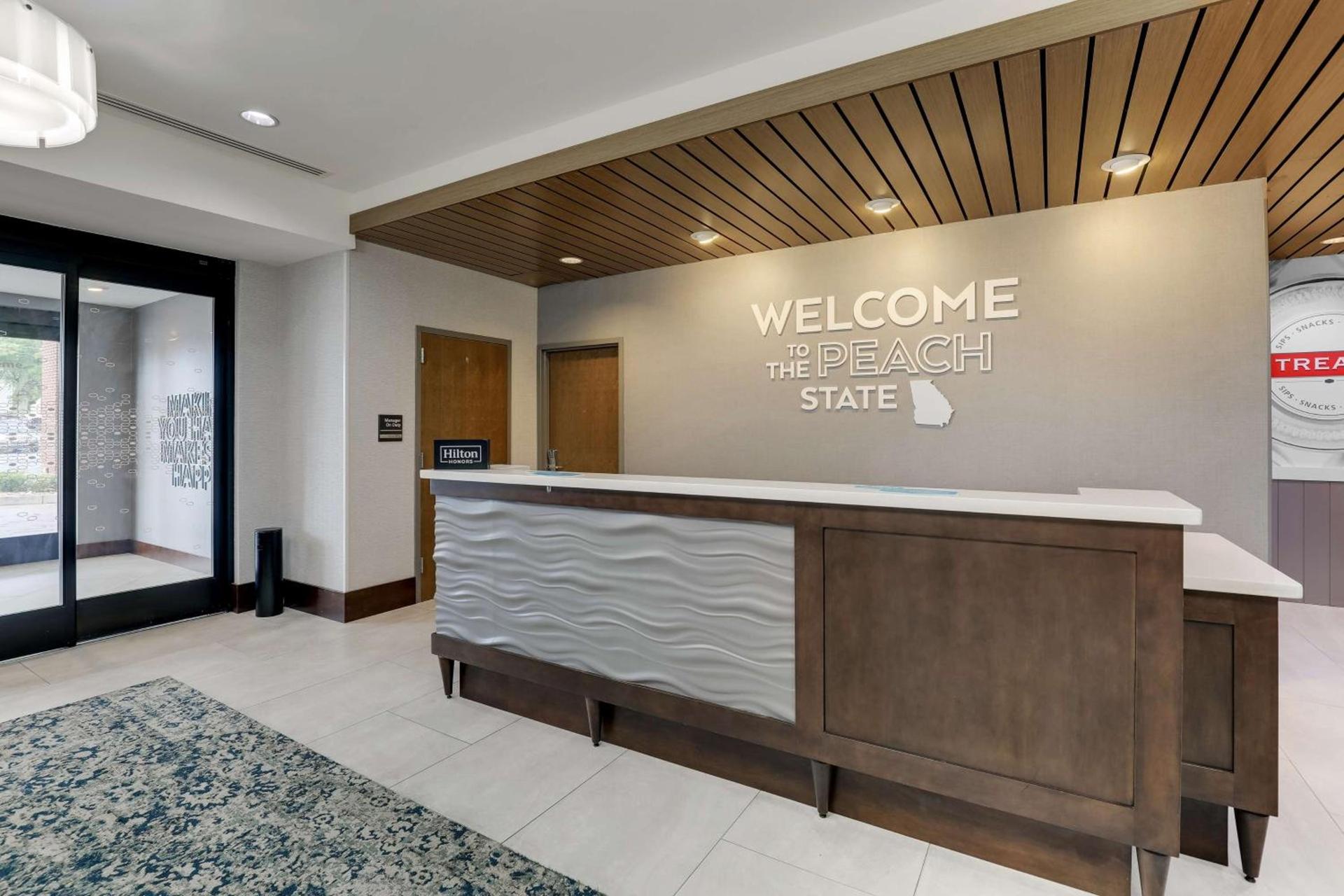 Hampton Inn and Suites Rome, GA photo 17