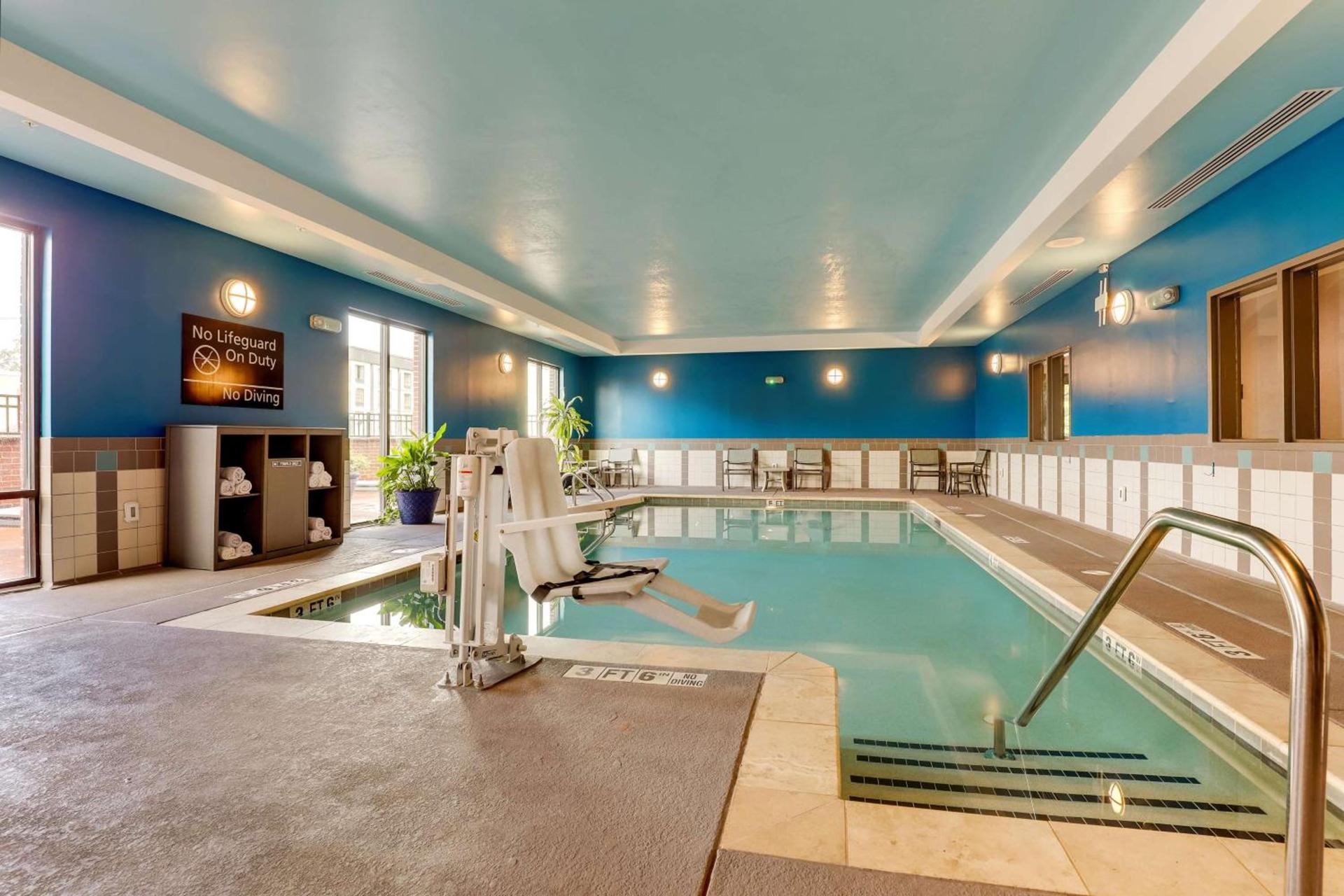 Hampton Inn and Suites Rome, GA photo 22