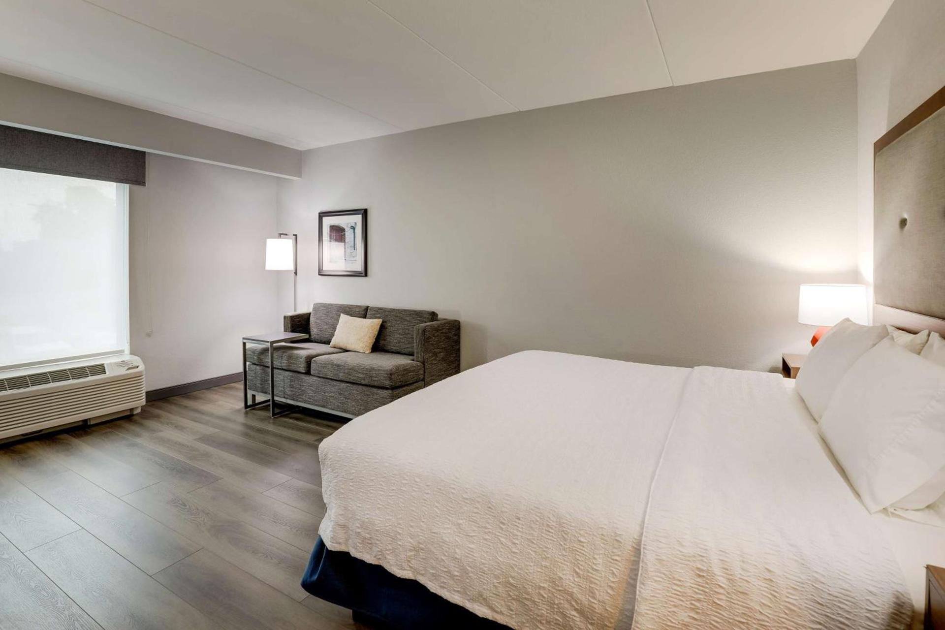 Hampton Inn and Suites Rome, GA photo 34