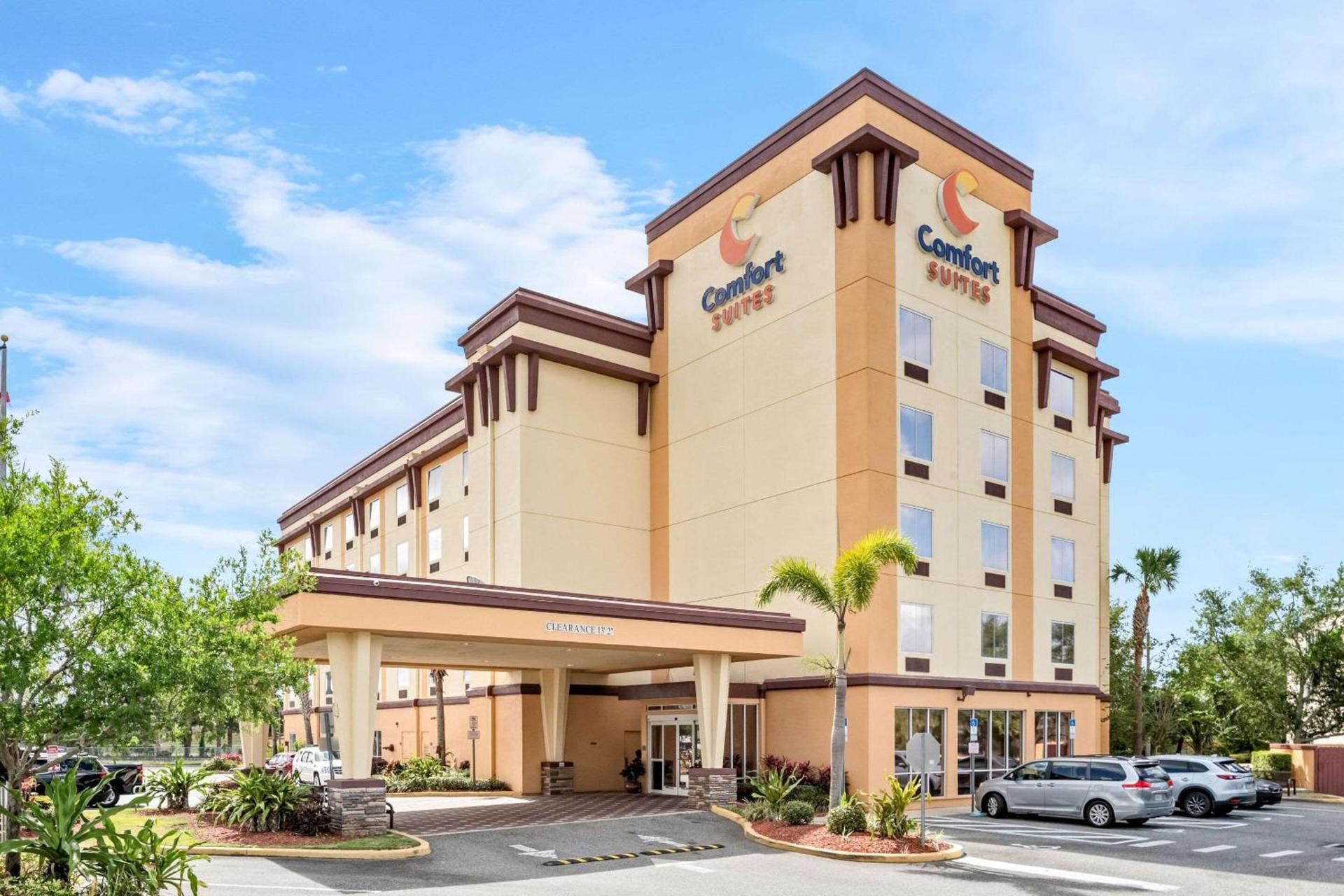 Comfort Suites Orlando Airport photo 1