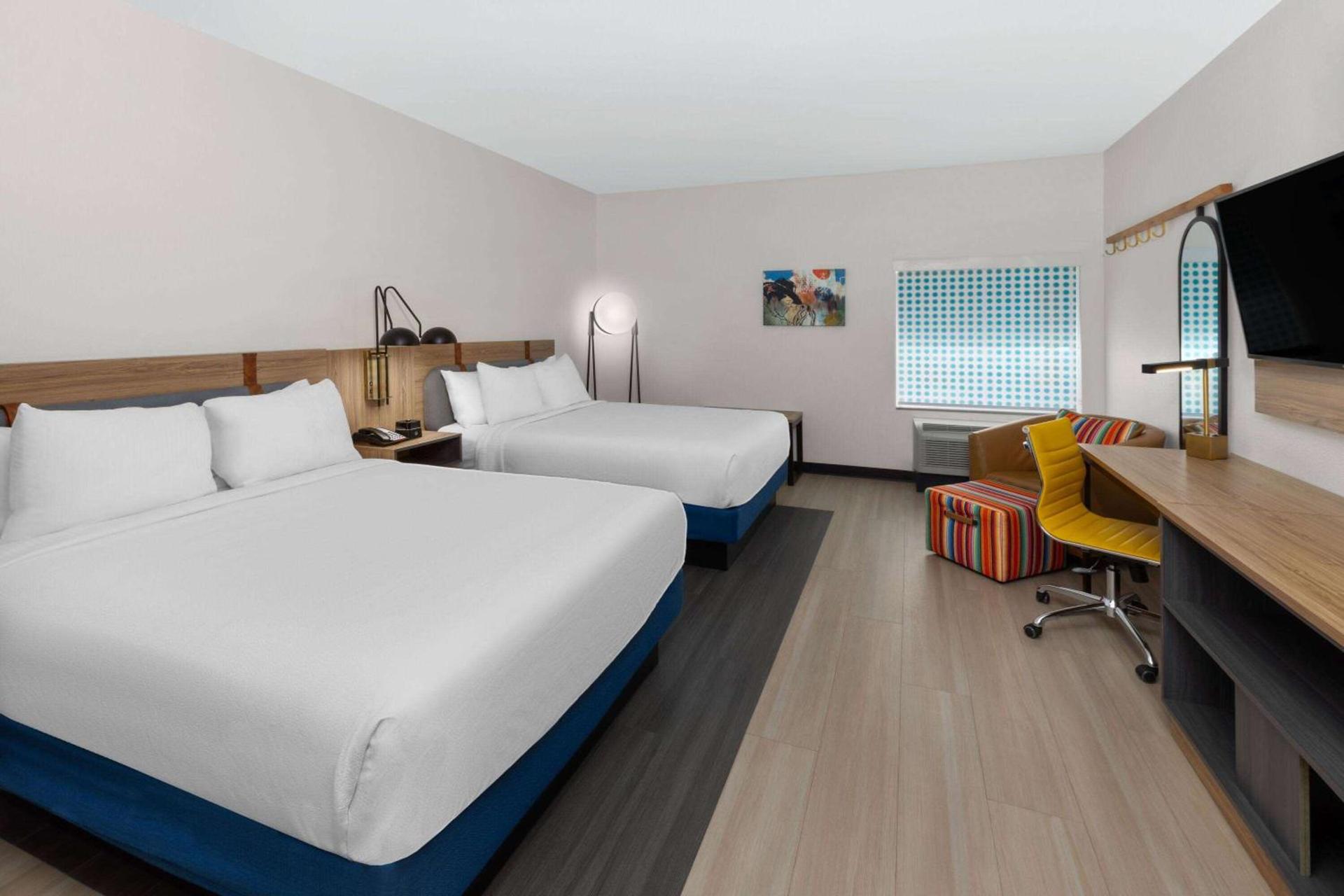 La Quinta Inn & Suites by Wyndham El Paso East Loop-375 photo 33