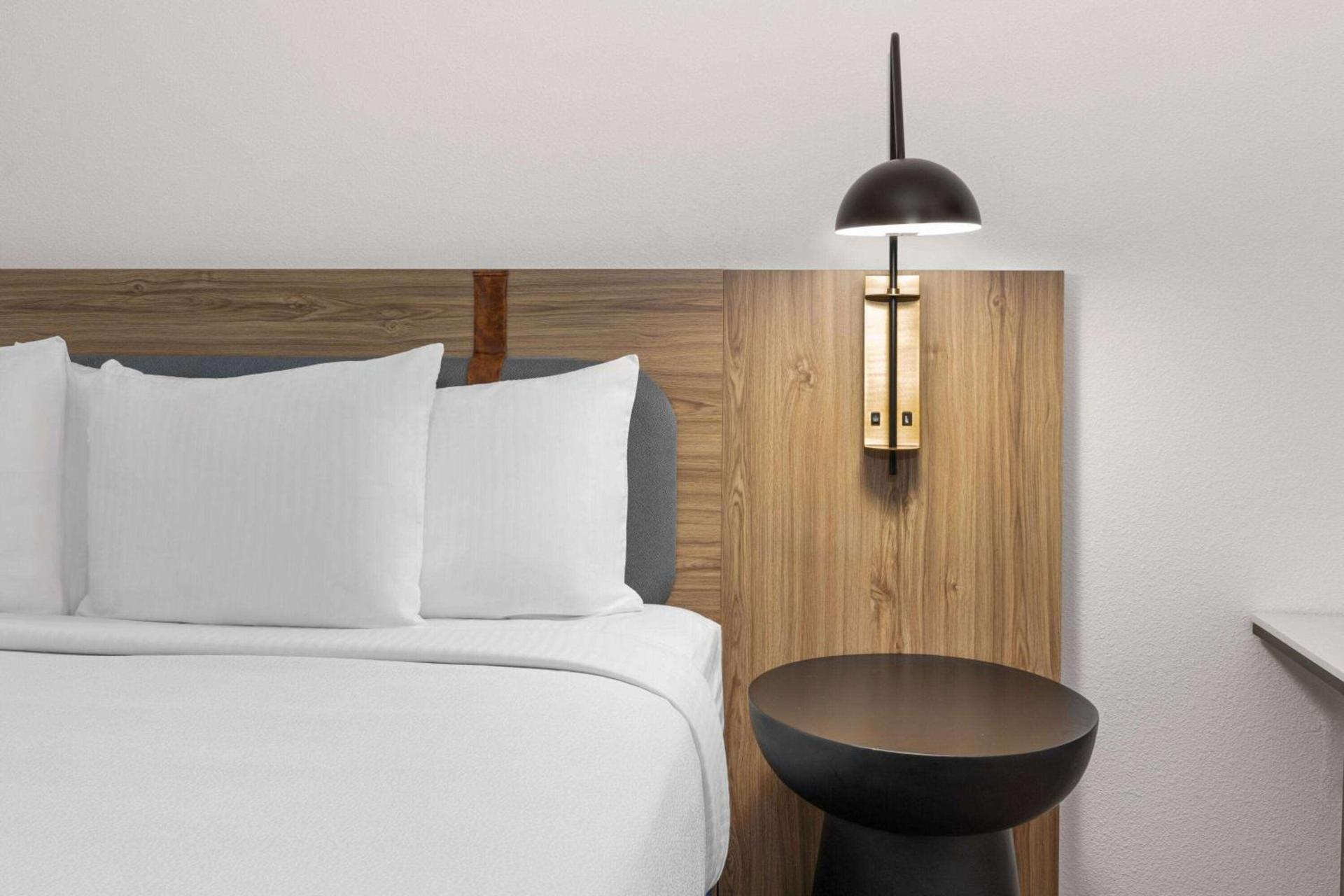 La Quinta Inn & Suites by Wyndham El Paso East Loop-375 photo 19
