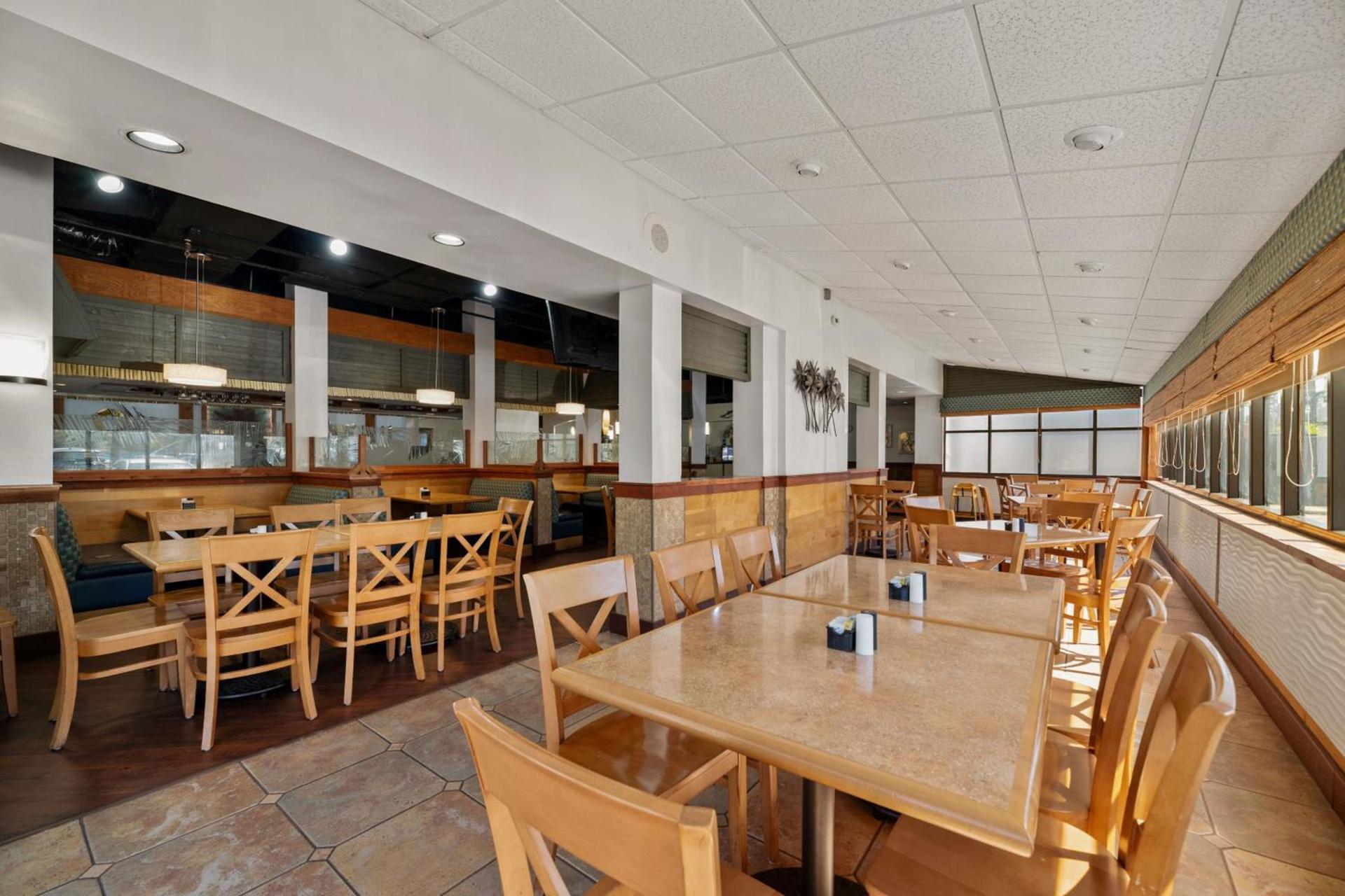 Best Western Orlando Gateway Hotel photo 59