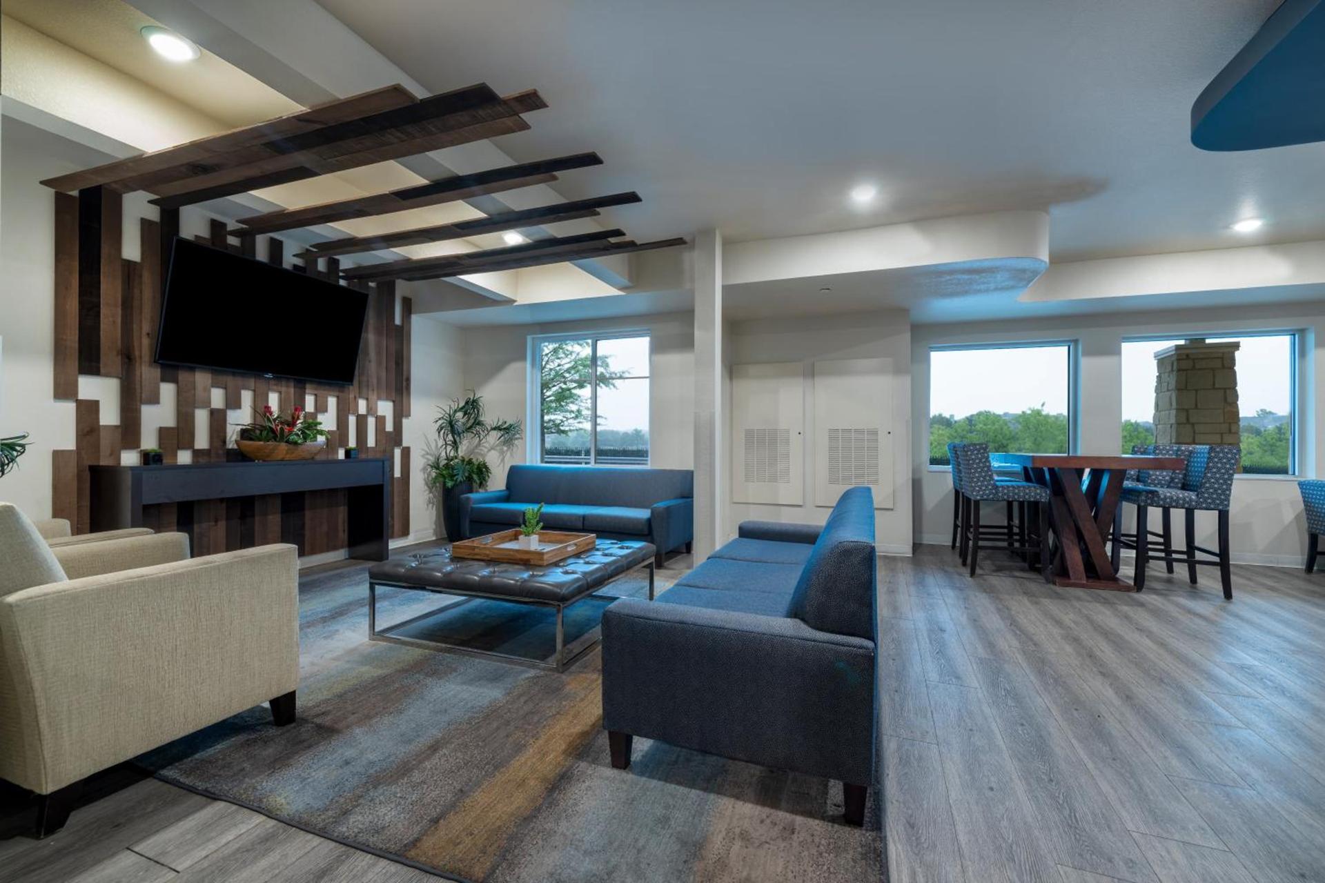 Soka Suites Dallas - Las Colinas photo 5