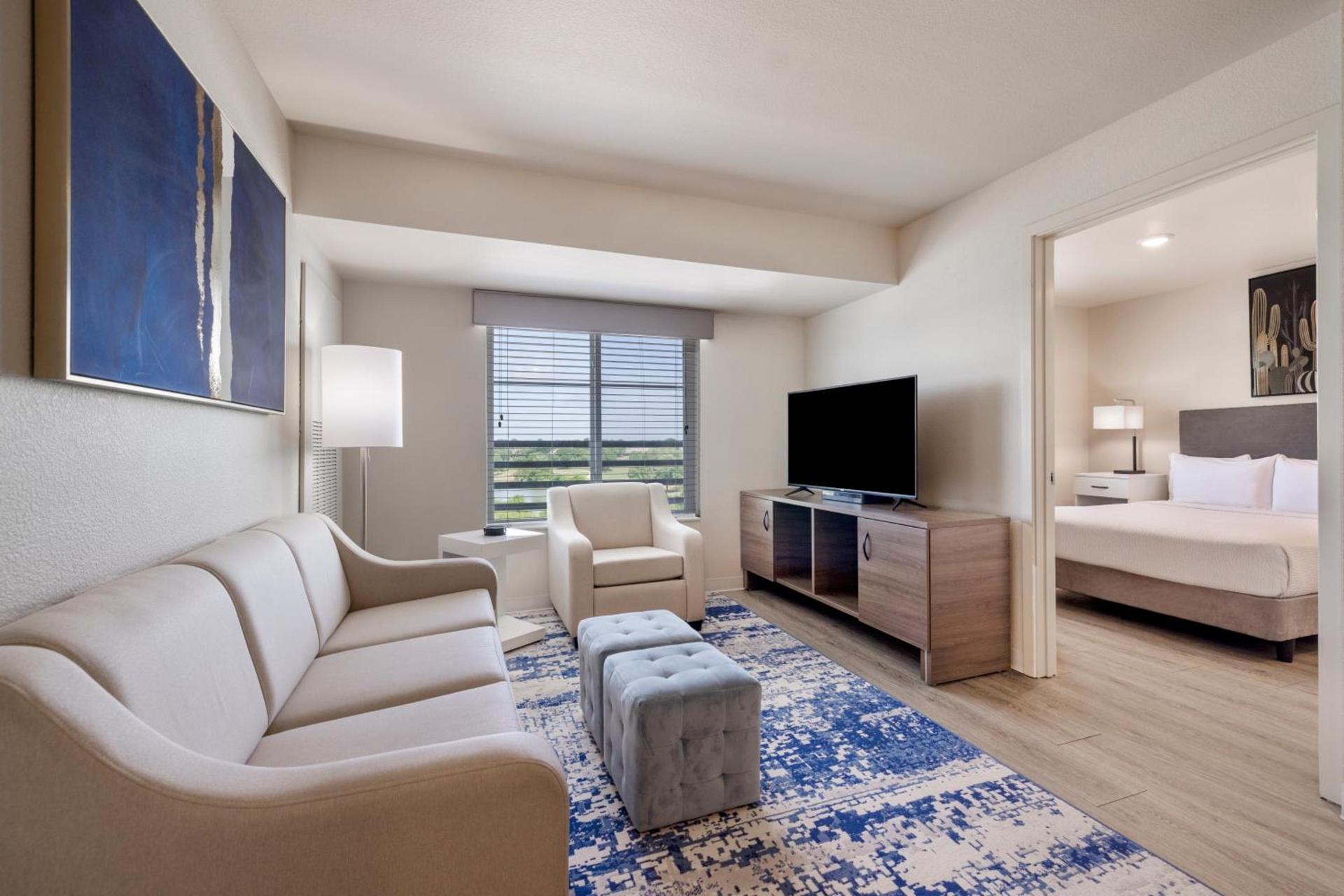 Soka Suites Dallas - Las Colinas photo 26