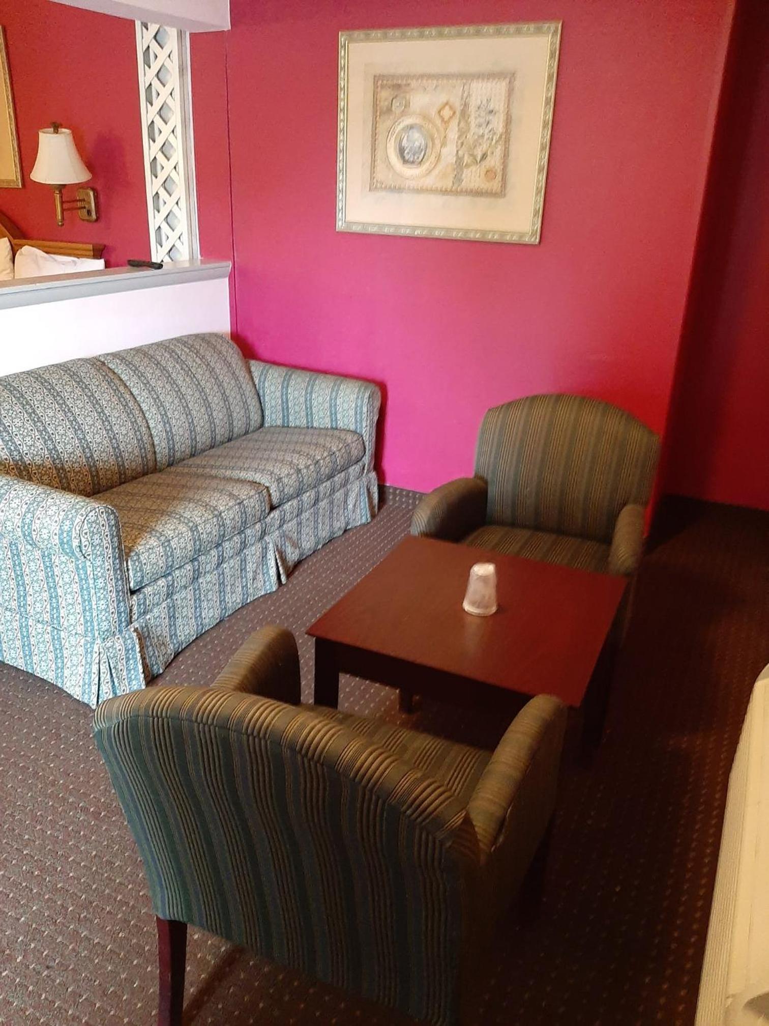 Travelers Lodge photo 27