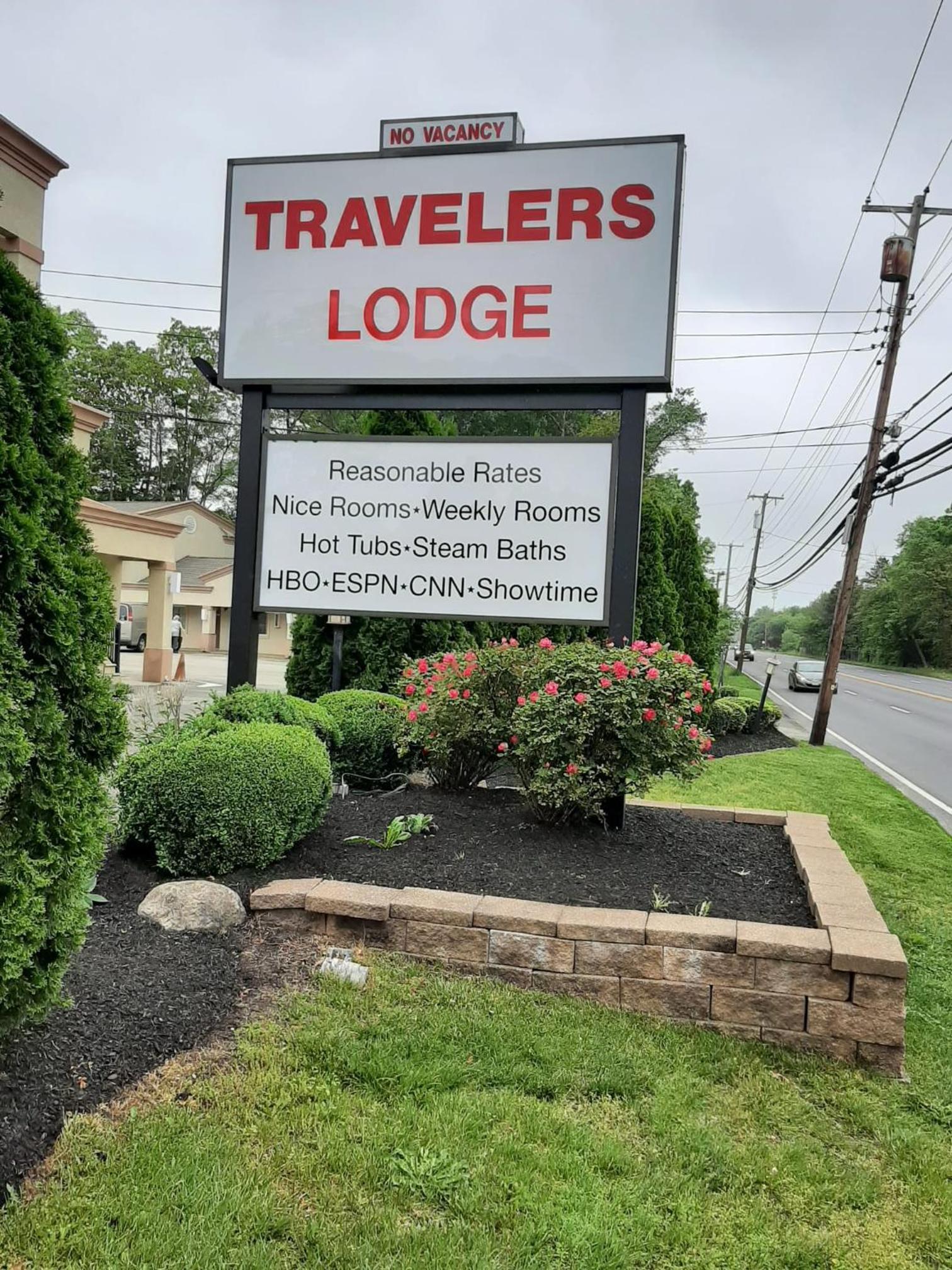 Travelers Lodge photo 64