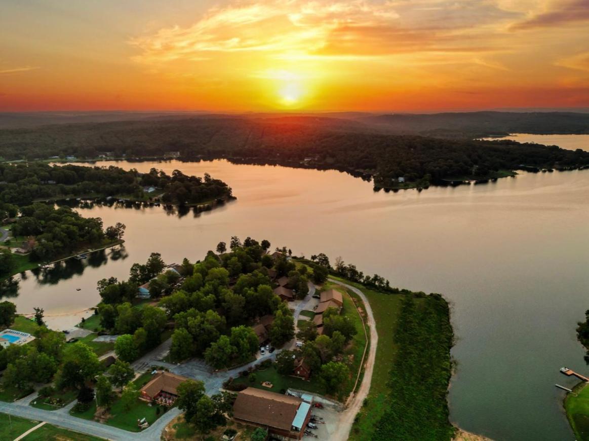Crown Lake Resort photo 1