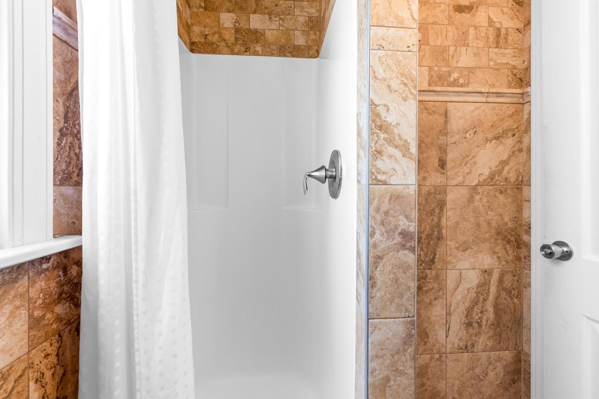Buttercup Suites Wildwood Crest Beach photo 15