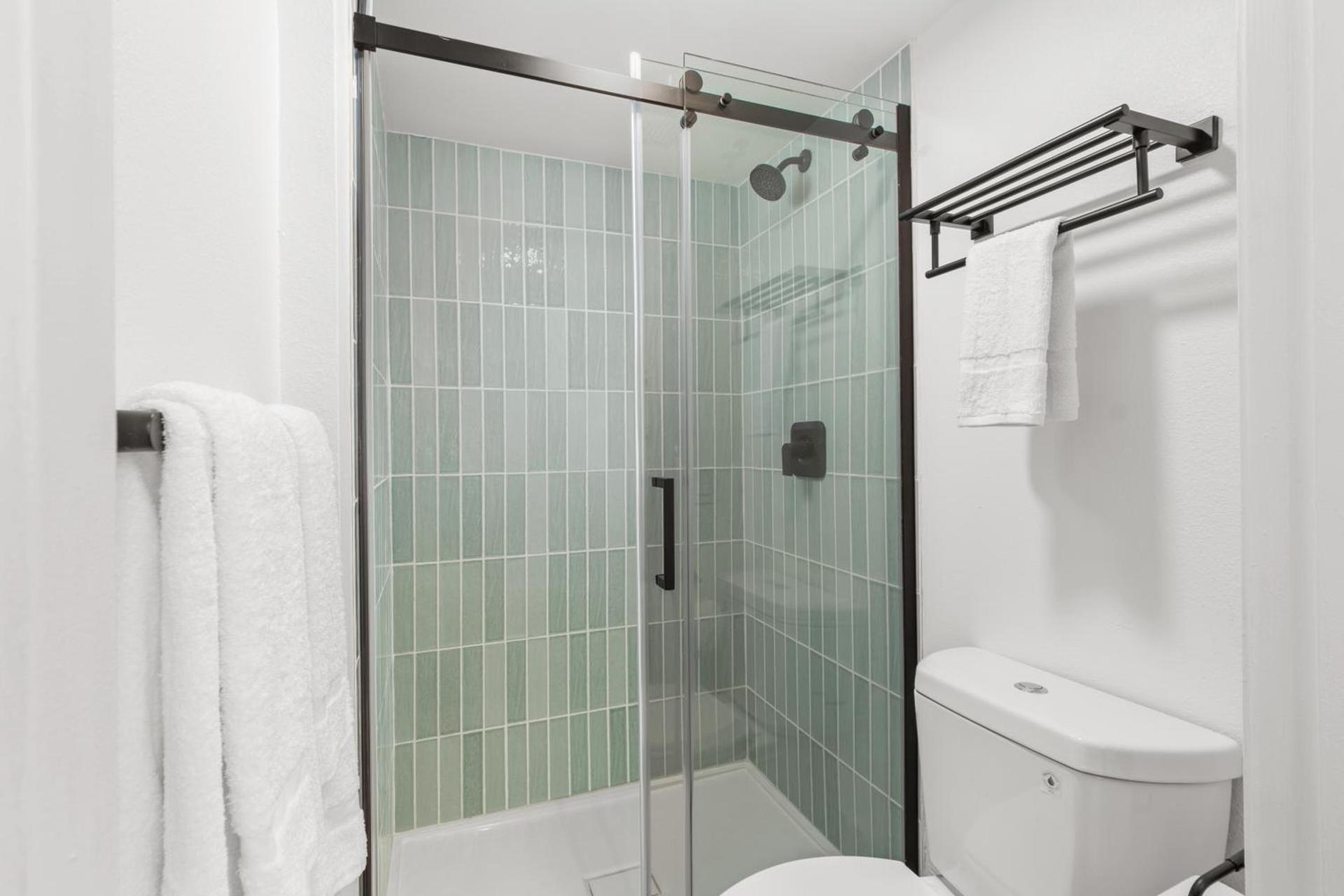 Uptown Inn - Limited Service Apart-Hotel photo 5