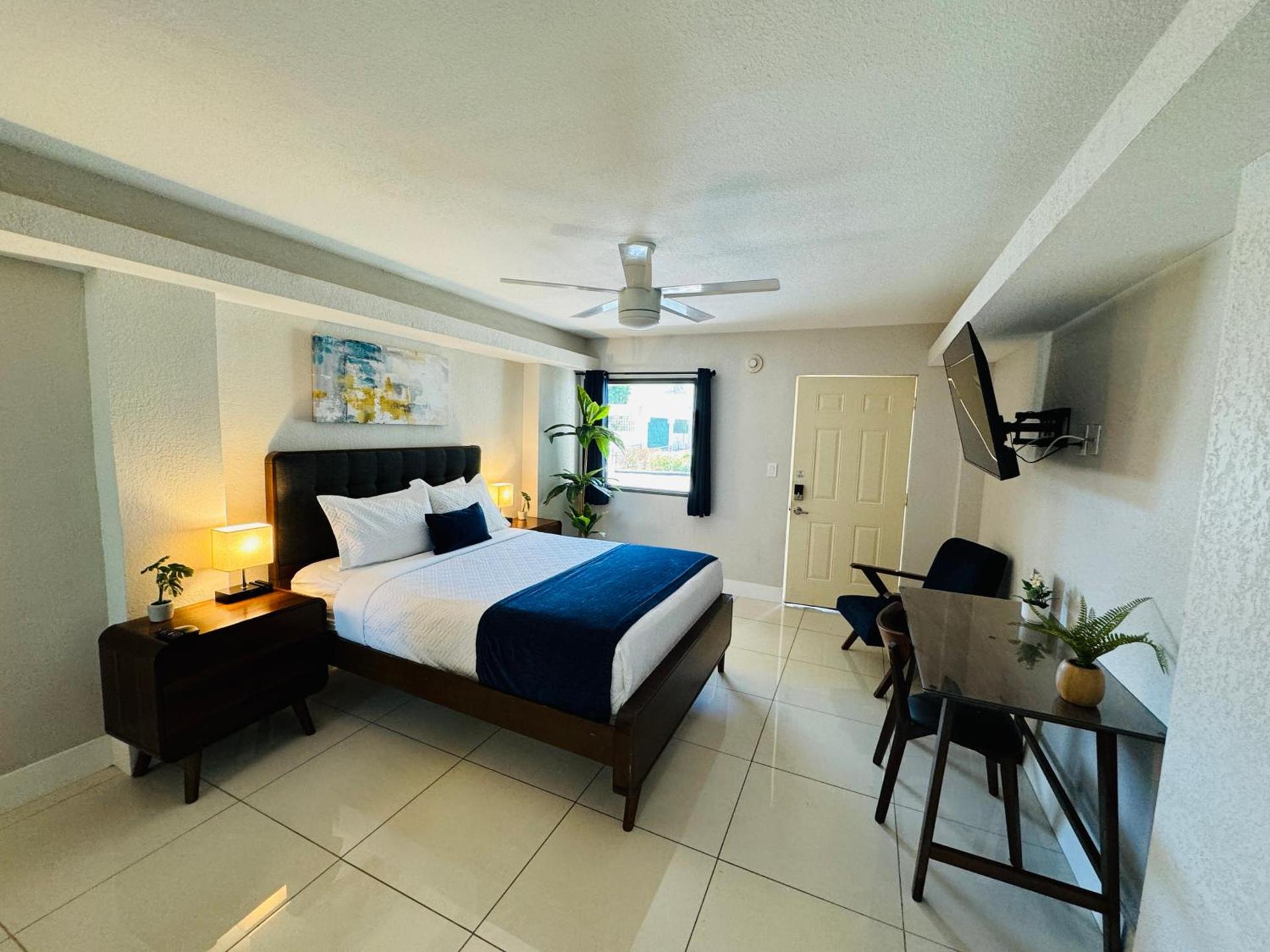 Boca Plaza photo 65