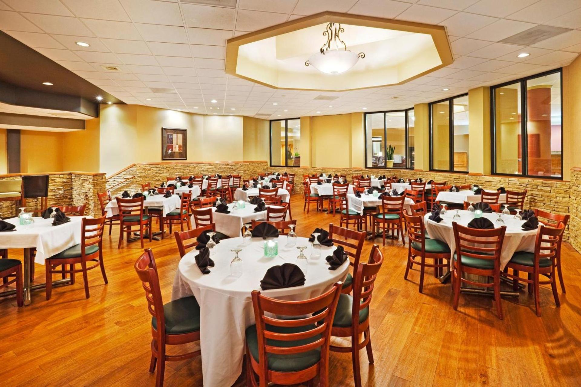 Holiday Inn Johnson City by IHG photo 4