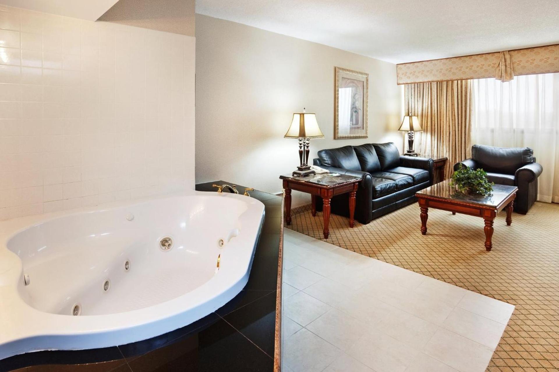 Holiday Inn Johnson City by IHG photo 51