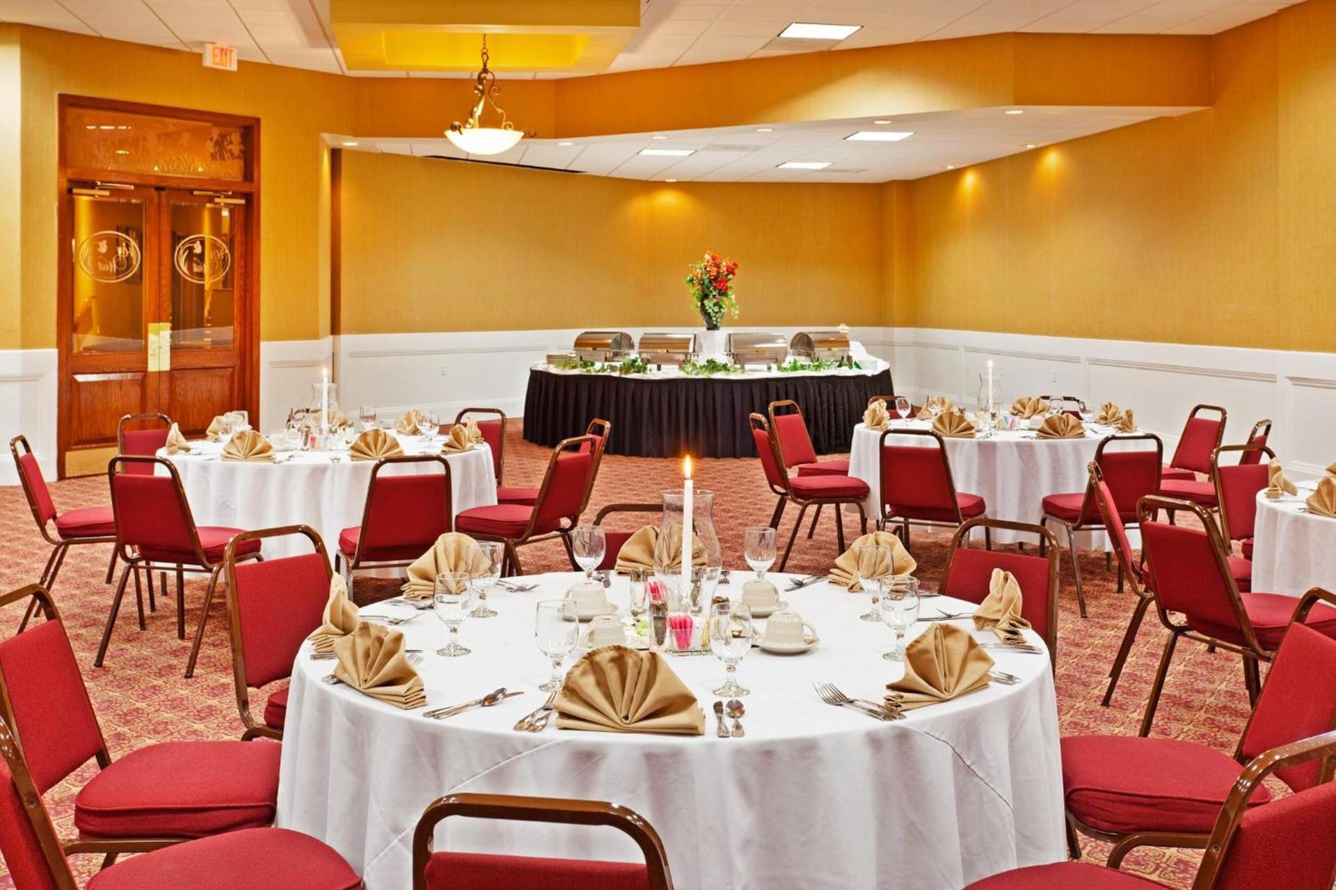 Holiday Inn Johnson City by IHG photo 43