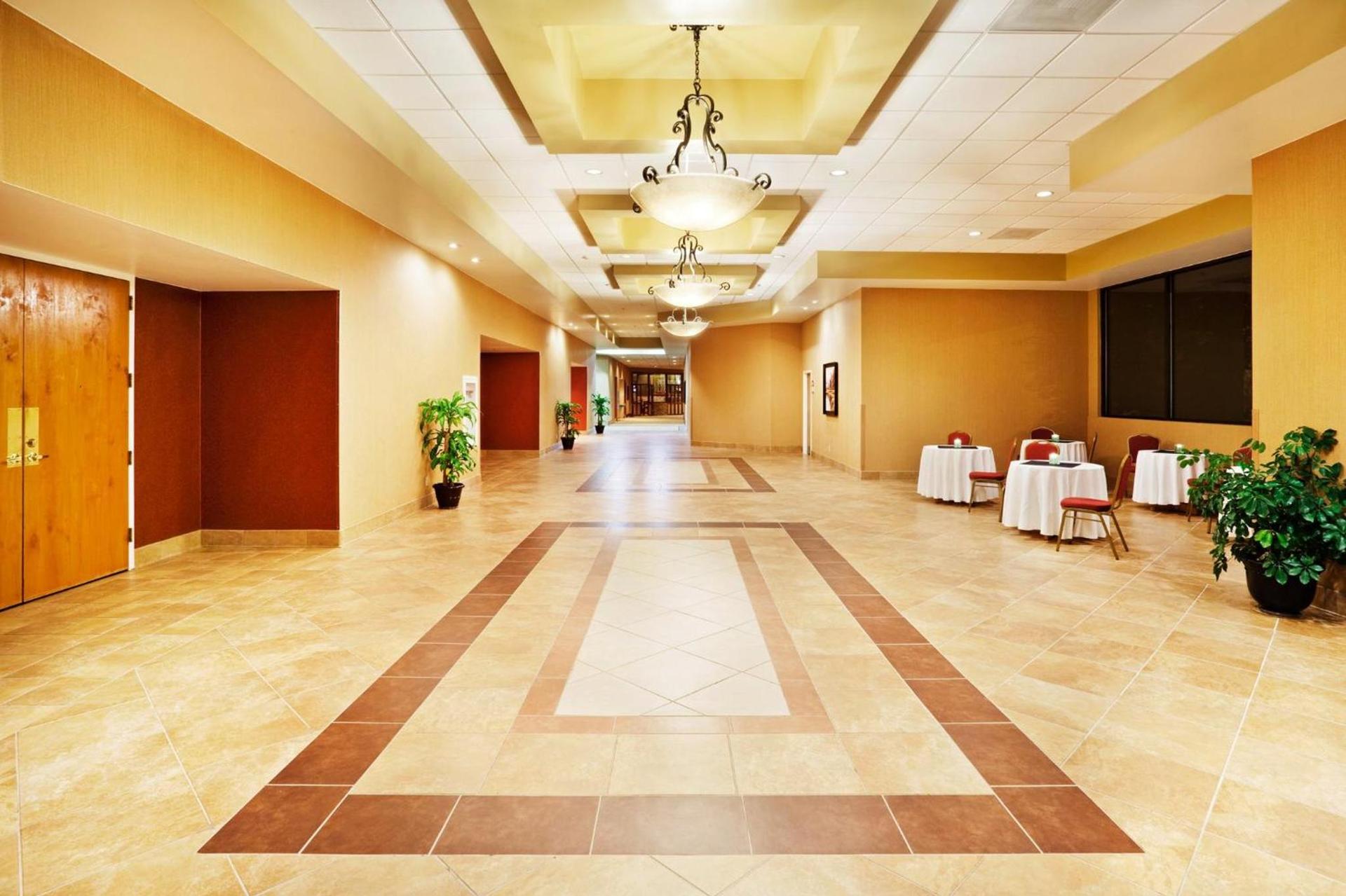 Holiday Inn Johnson City by IHG photo 49