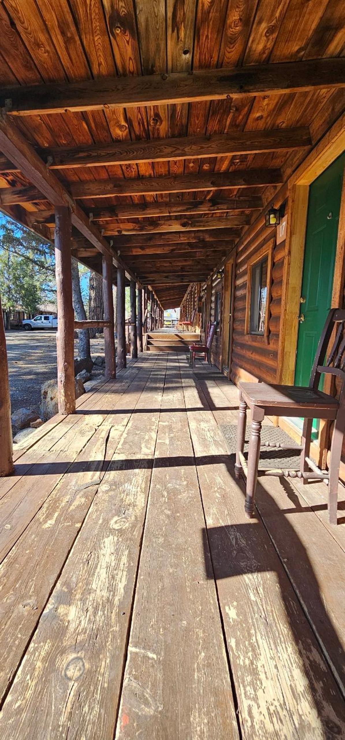 Nine Pines Motel photo 2