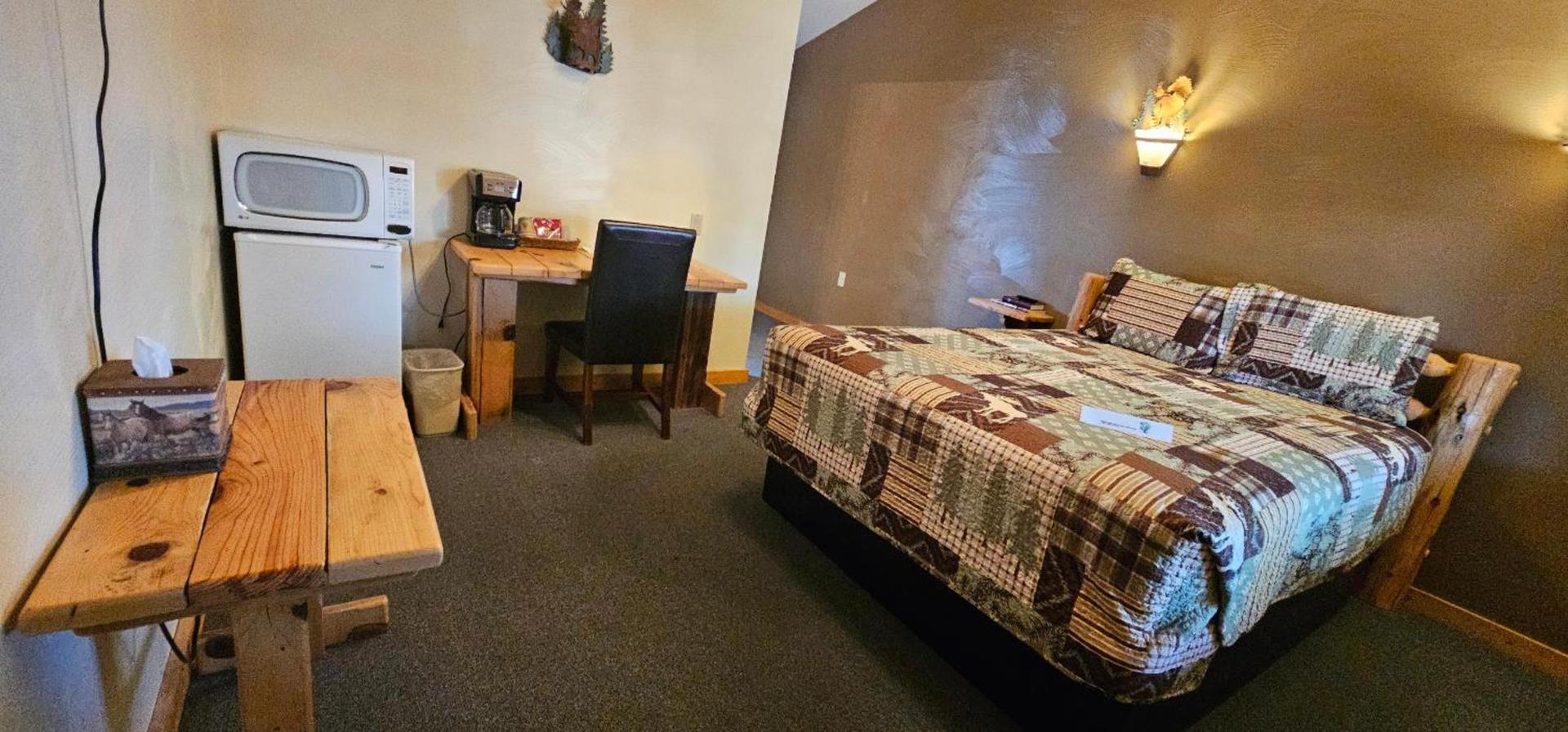 Nine Pines Motel photo 36