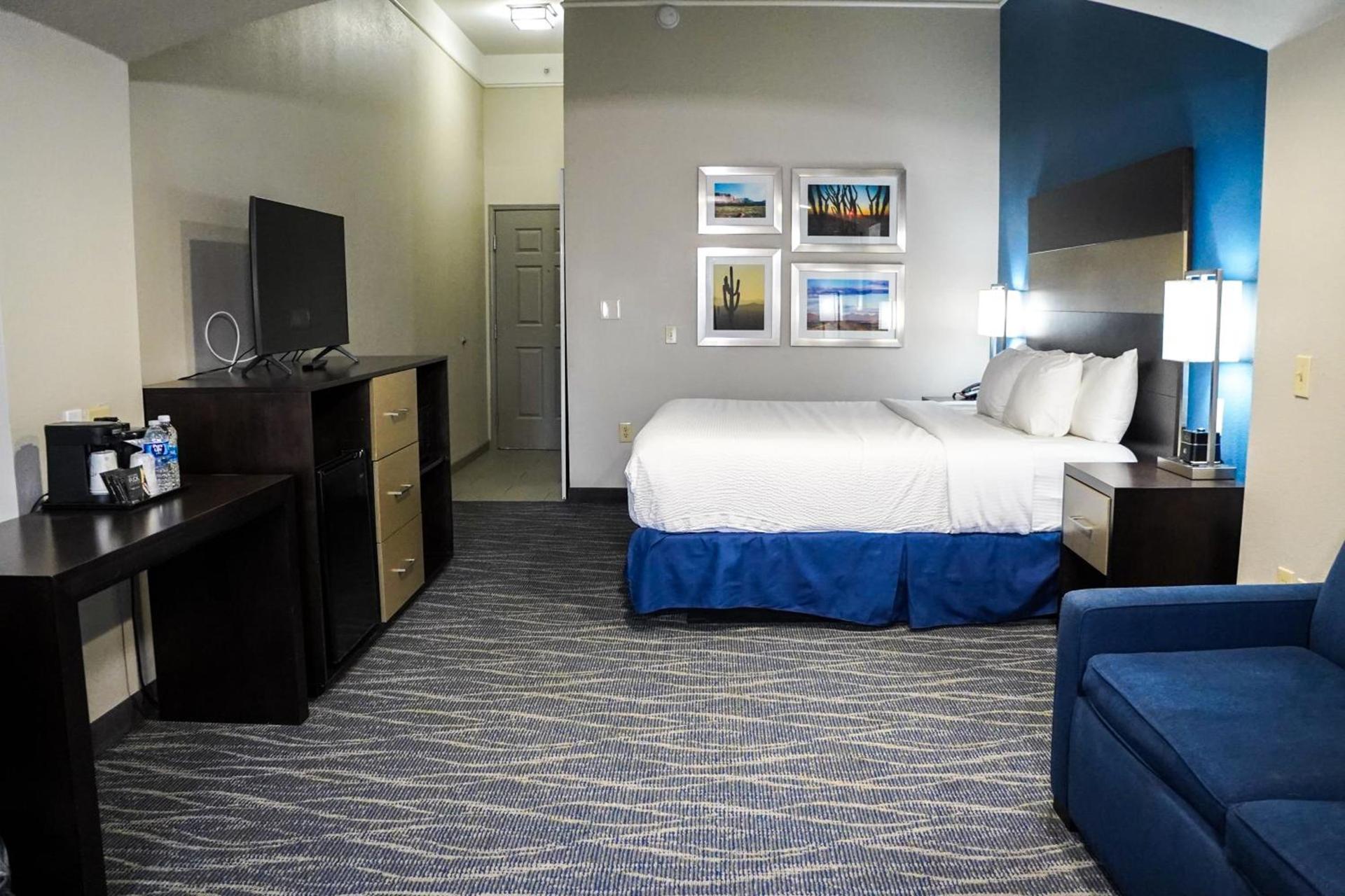 La Quinta by Wyndham Phoenix I-10 West photo 27