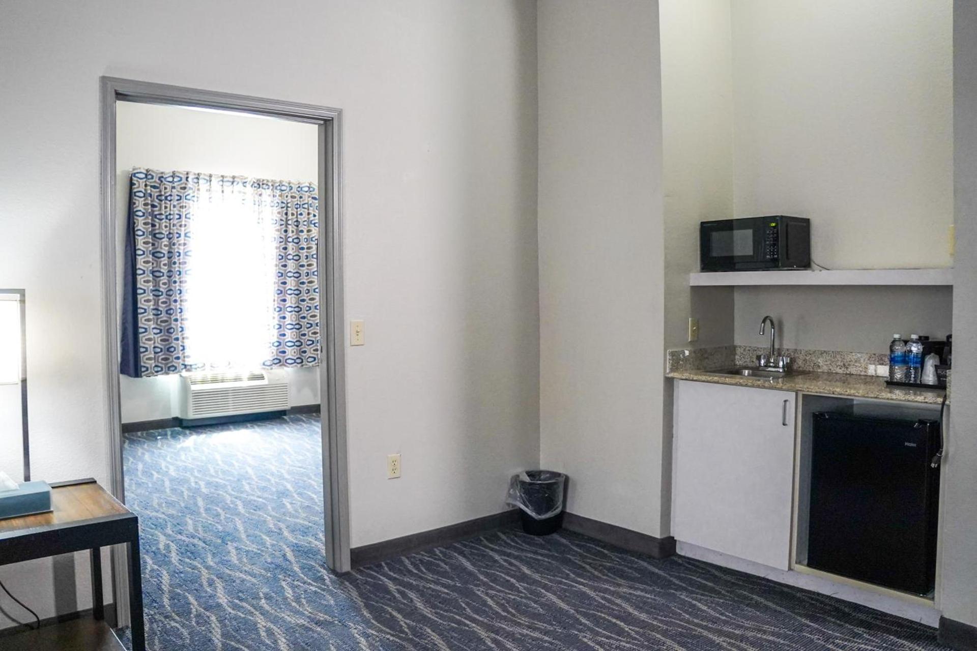 La Quinta by Wyndham Phoenix I-10 West photo 33