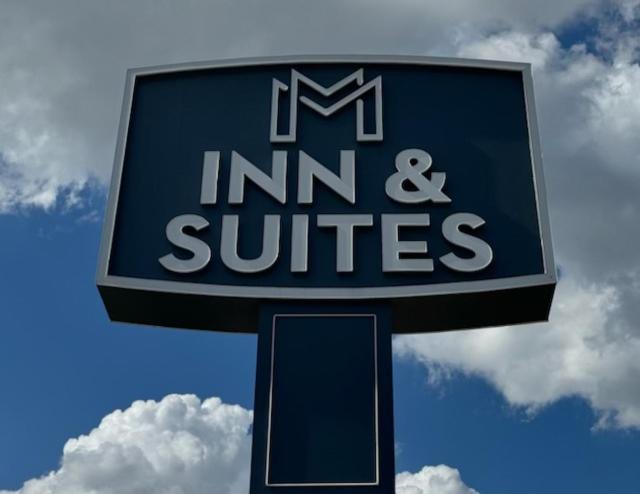 M&M Inn and Suites photo 15