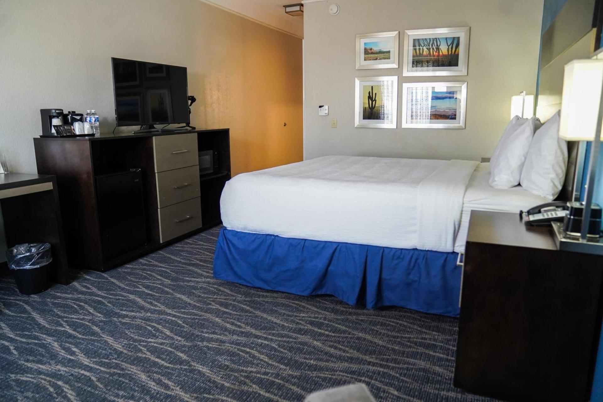 La Quinta by Wyndham Phoenix I-10 West photo 40