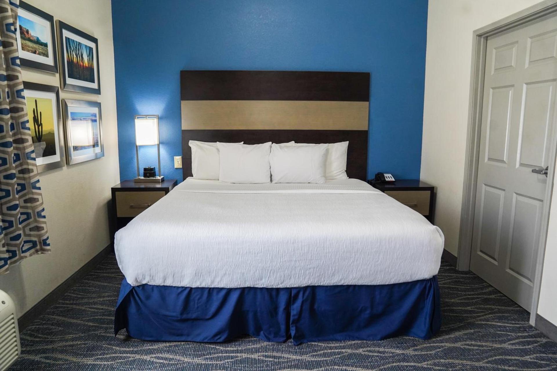 La Quinta by Wyndham Phoenix I-10 West photo 42