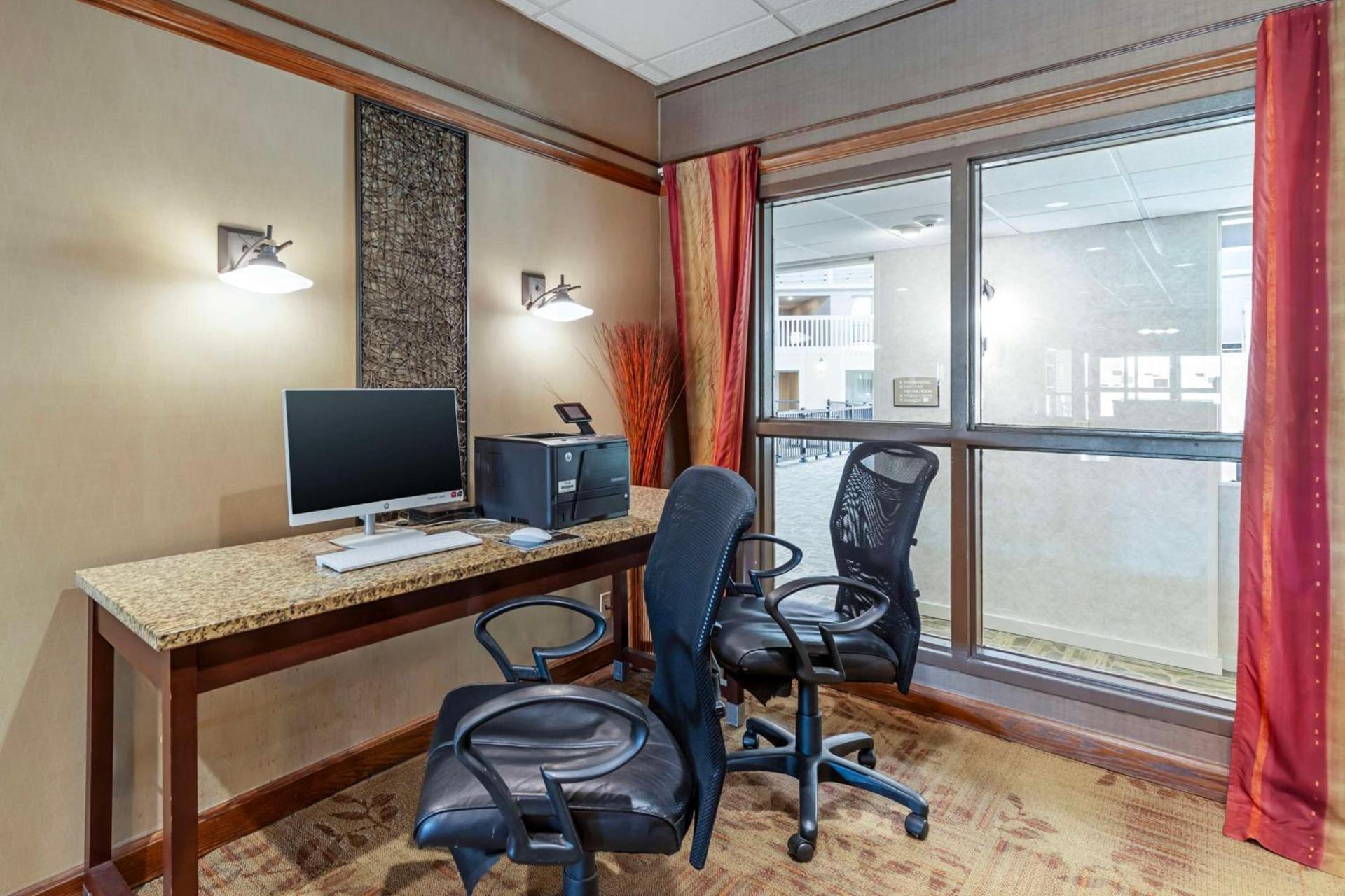 Best Western Plus Steeplegate Inn photo 38