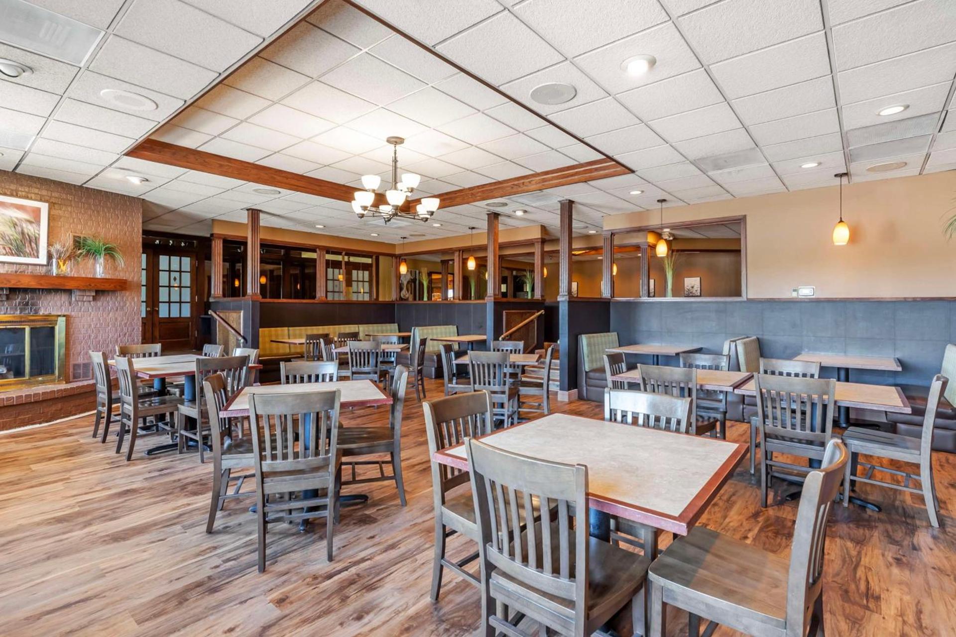 Best Western Plus Steeplegate Inn photo 5
