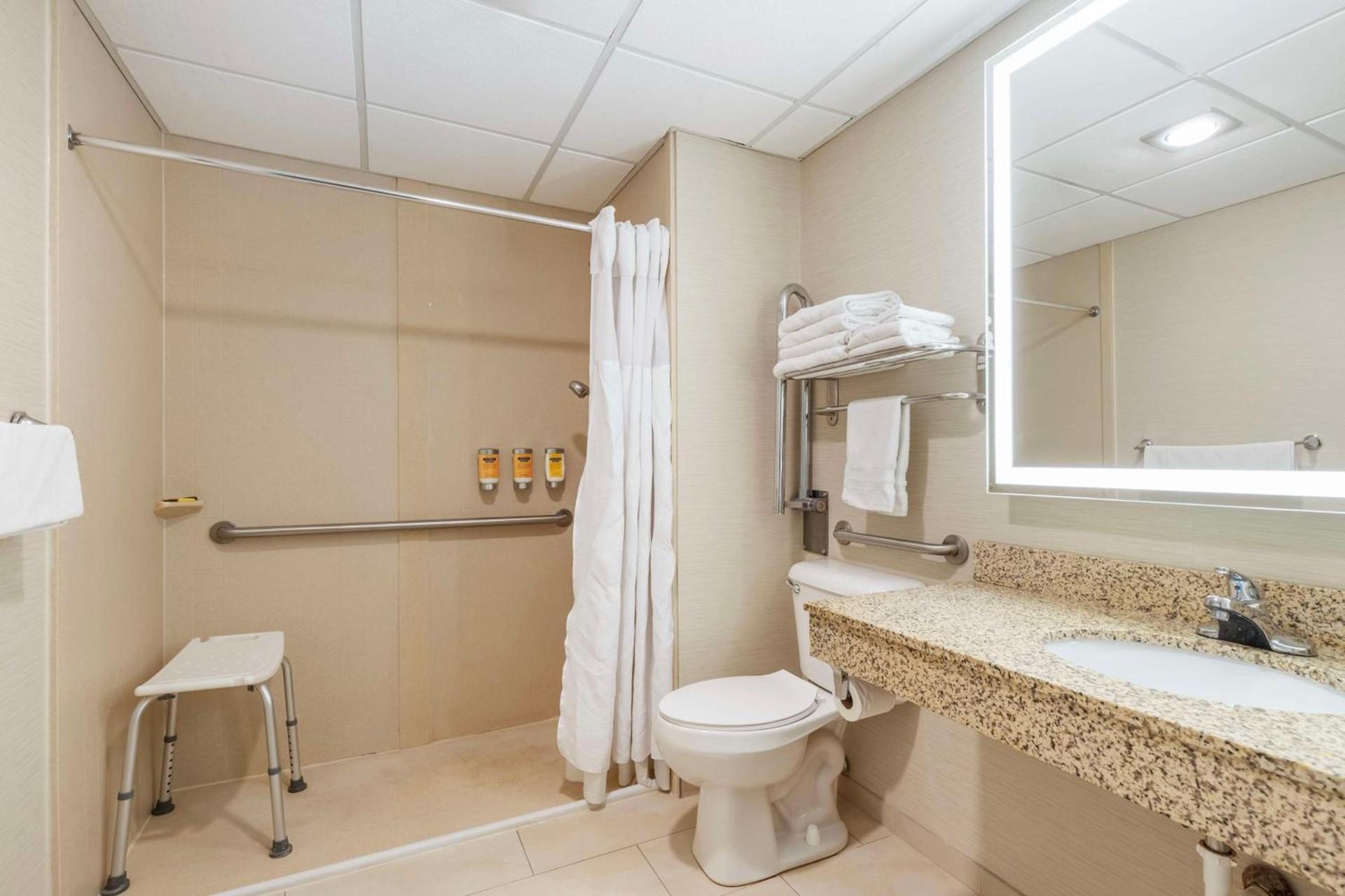 Best Western Plus Steeplegate Inn photo 17