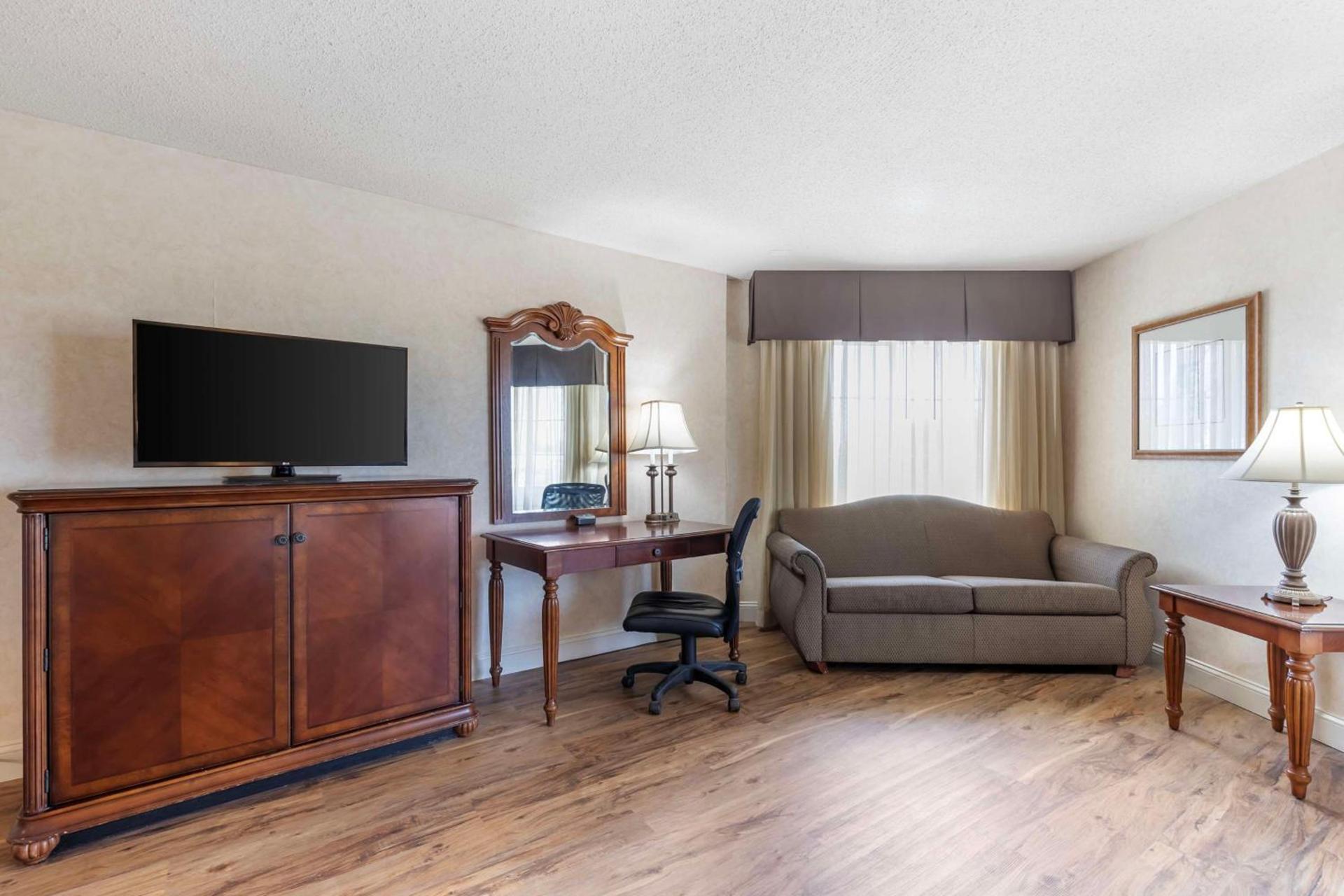 Best Western Plus Steeplegate Inn photo 28