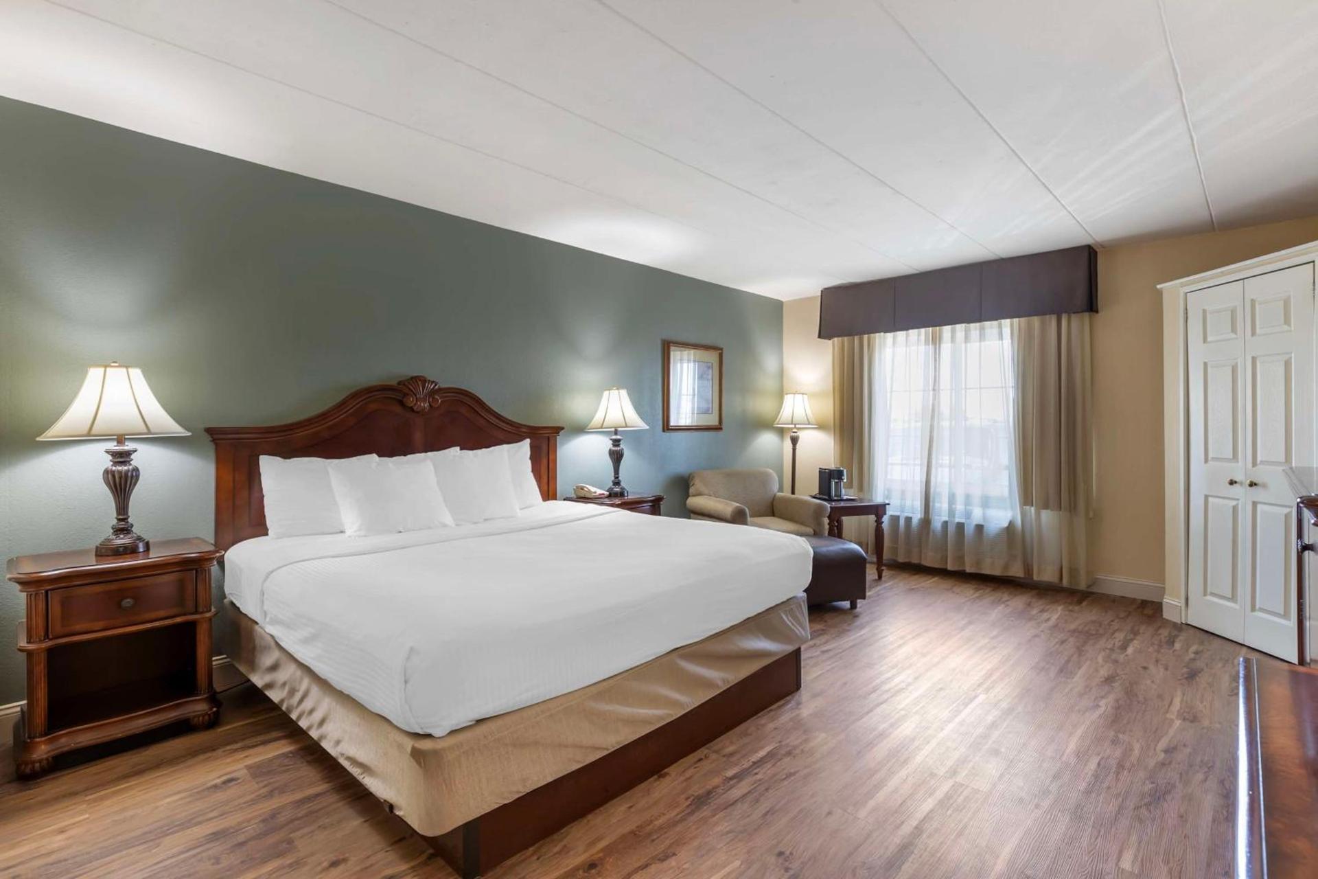 Best Western Plus Steeplegate Inn photo 30