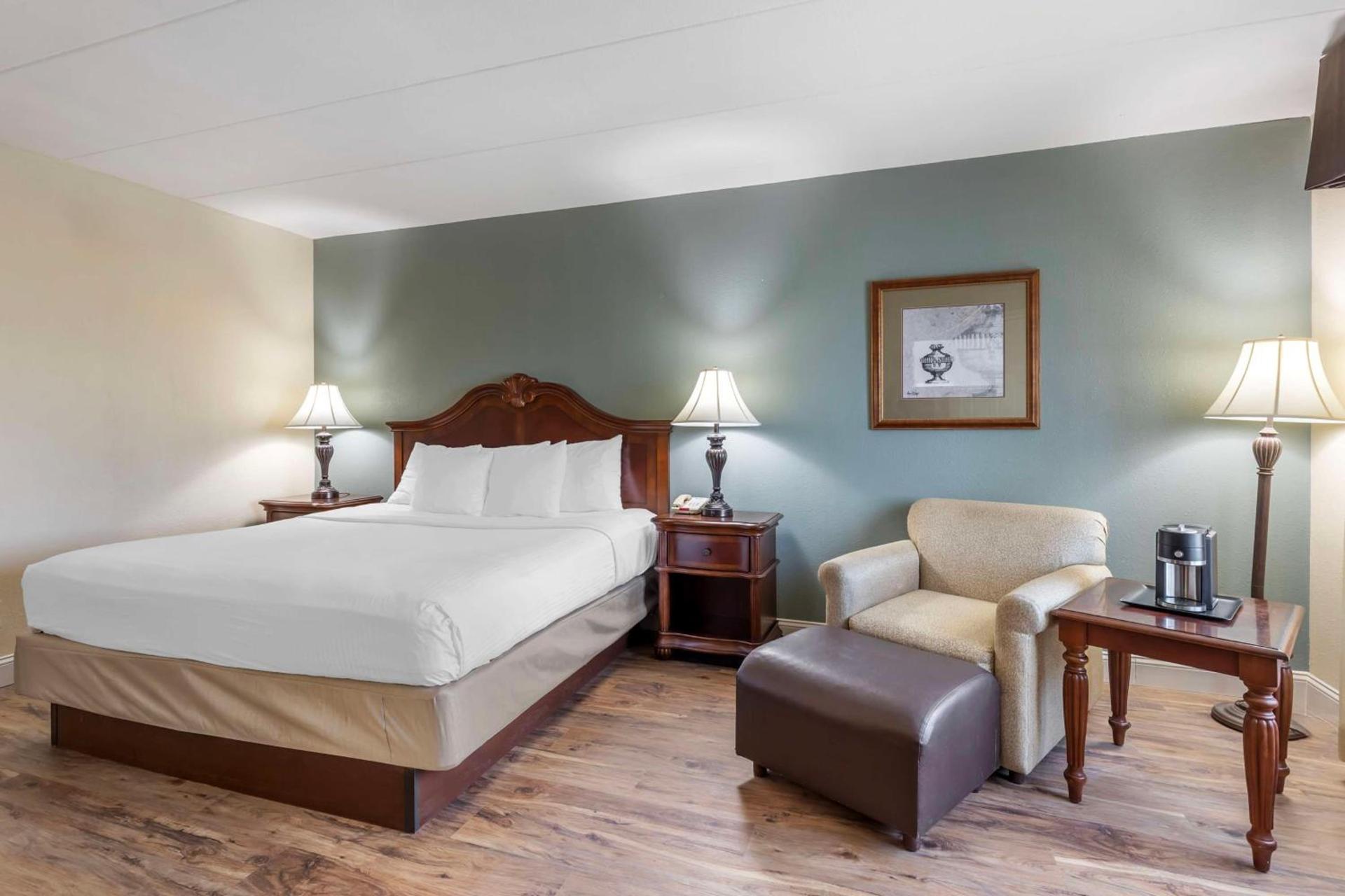 Best Western Plus Steeplegate Inn photo 31