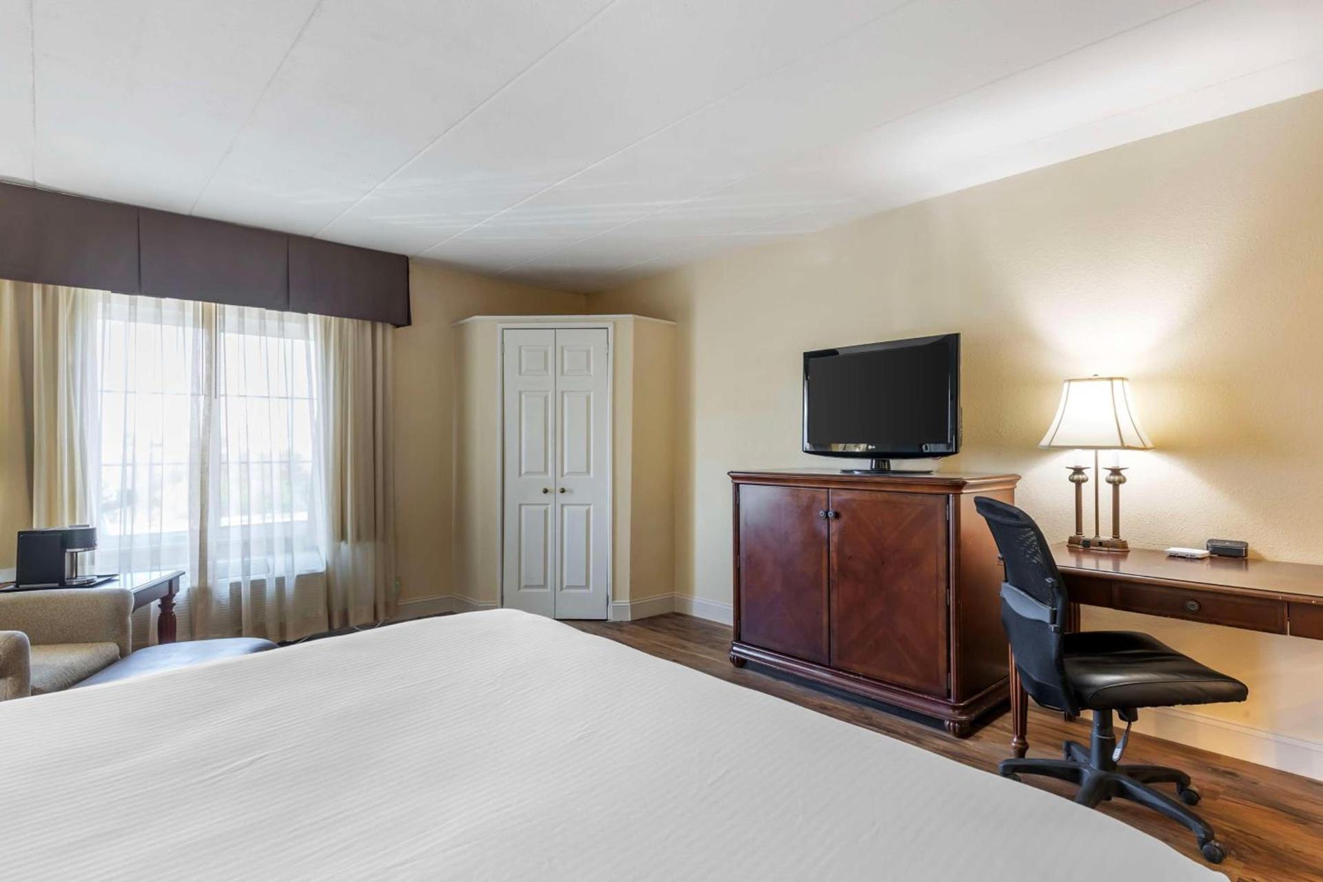 Best Western Plus Steeplegate Inn photo 32