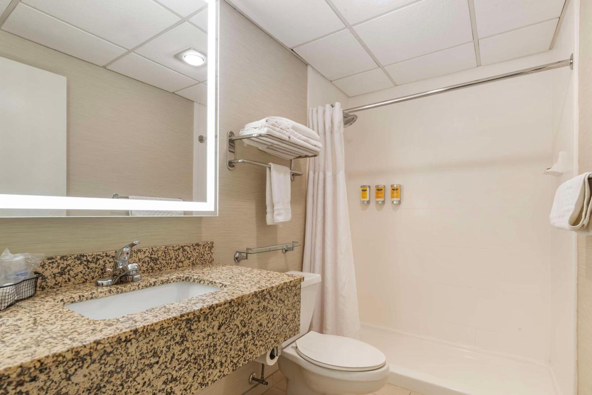 Best Western Plus Steeplegate Inn photo 46