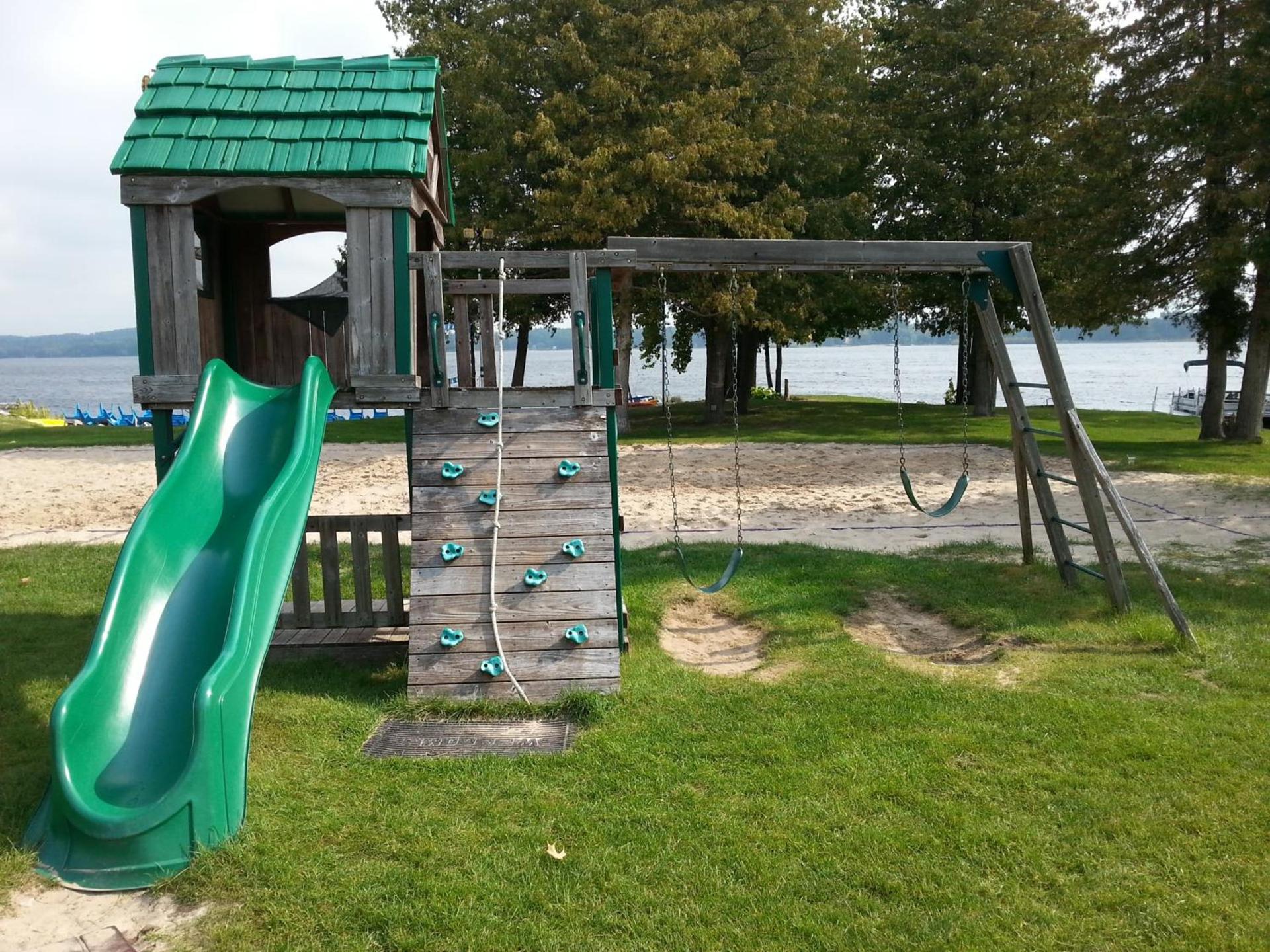 Beach Harbor Resort photo 7