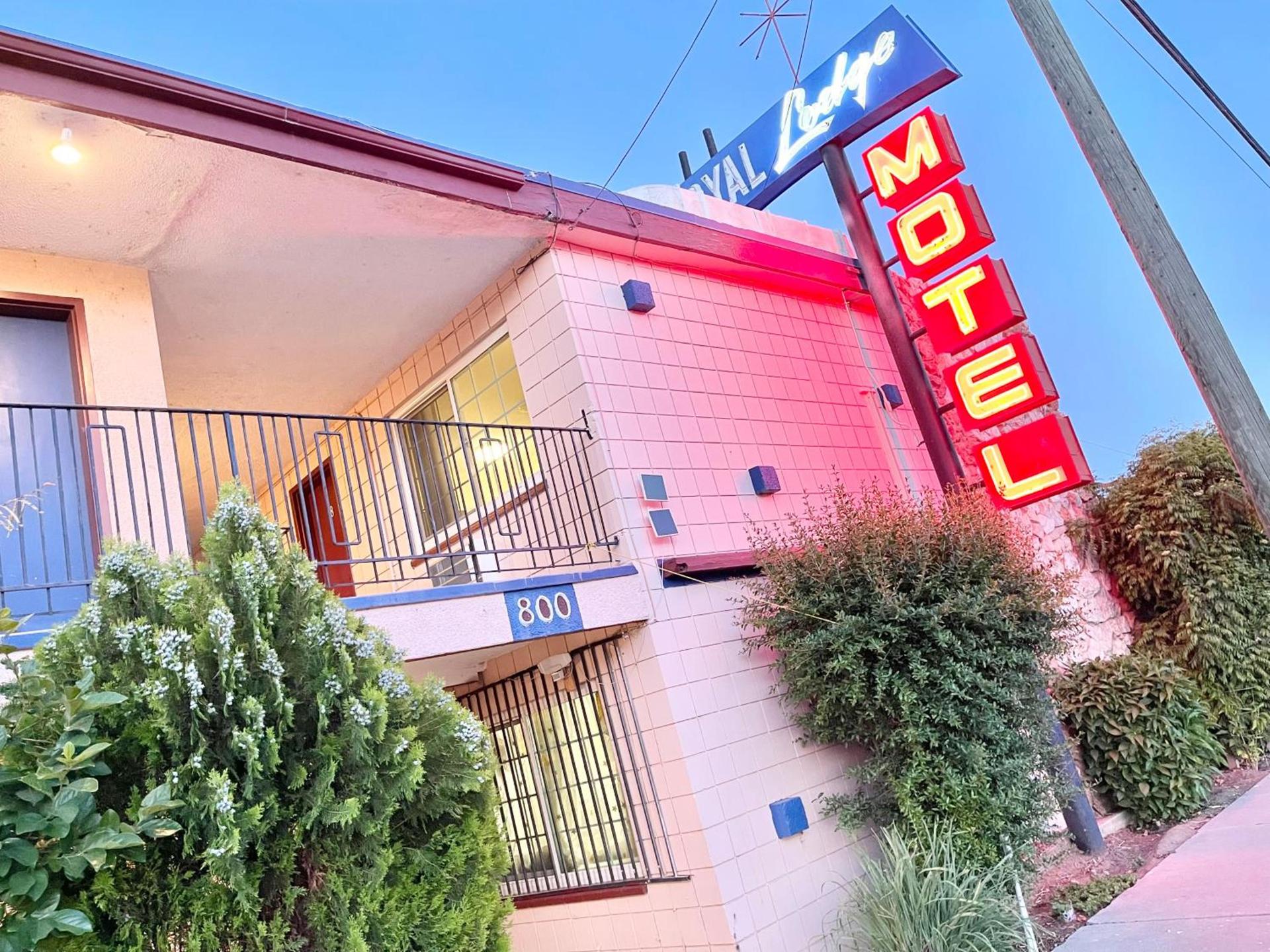 Royal Lodge — hotel in Coalinga