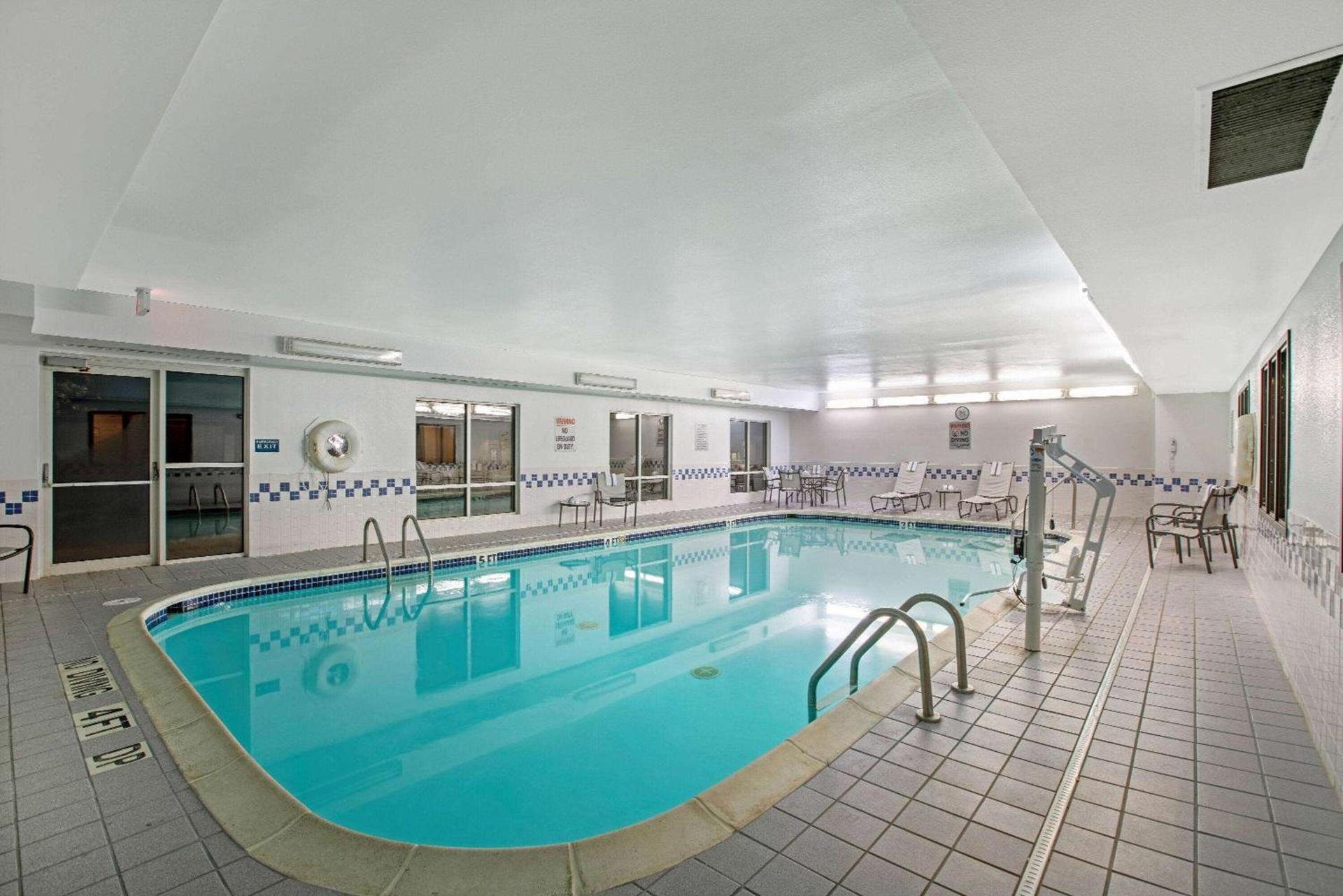 La Quinta by Wyndham Fayetteville photo 3