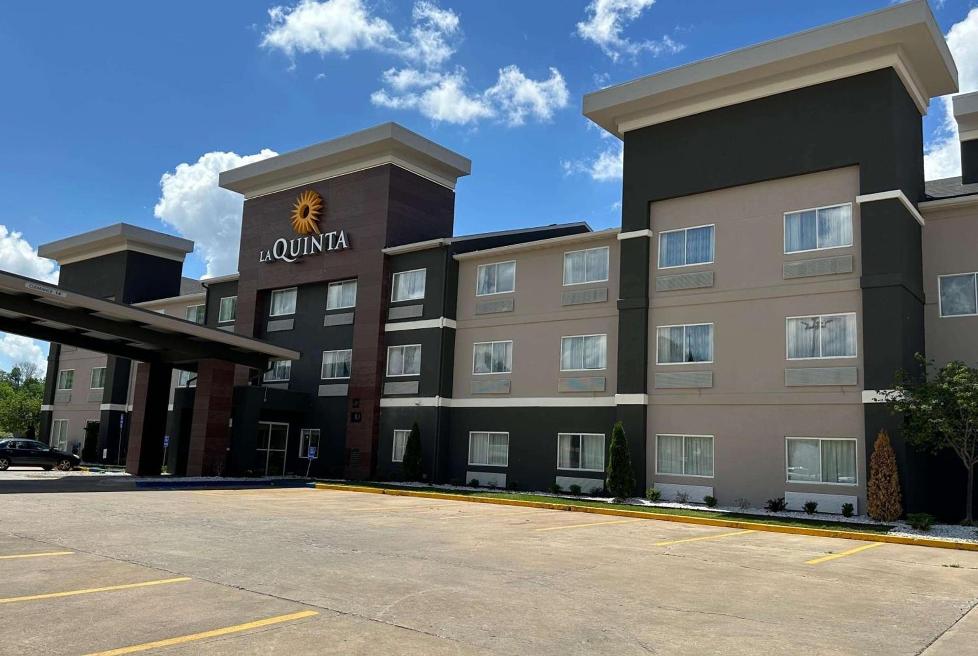 La Quinta by Wyndham Fayetteville — hotel in Fayetteville