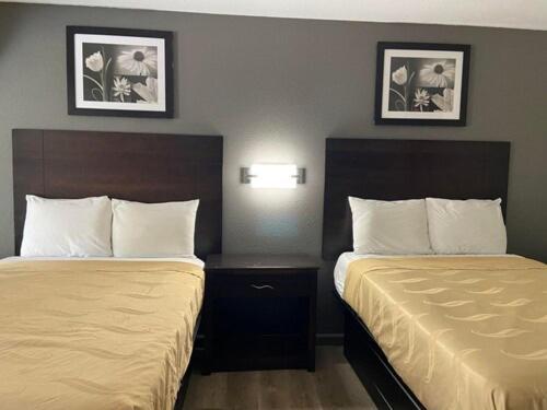 Speedway Inn & Suites photo 2
