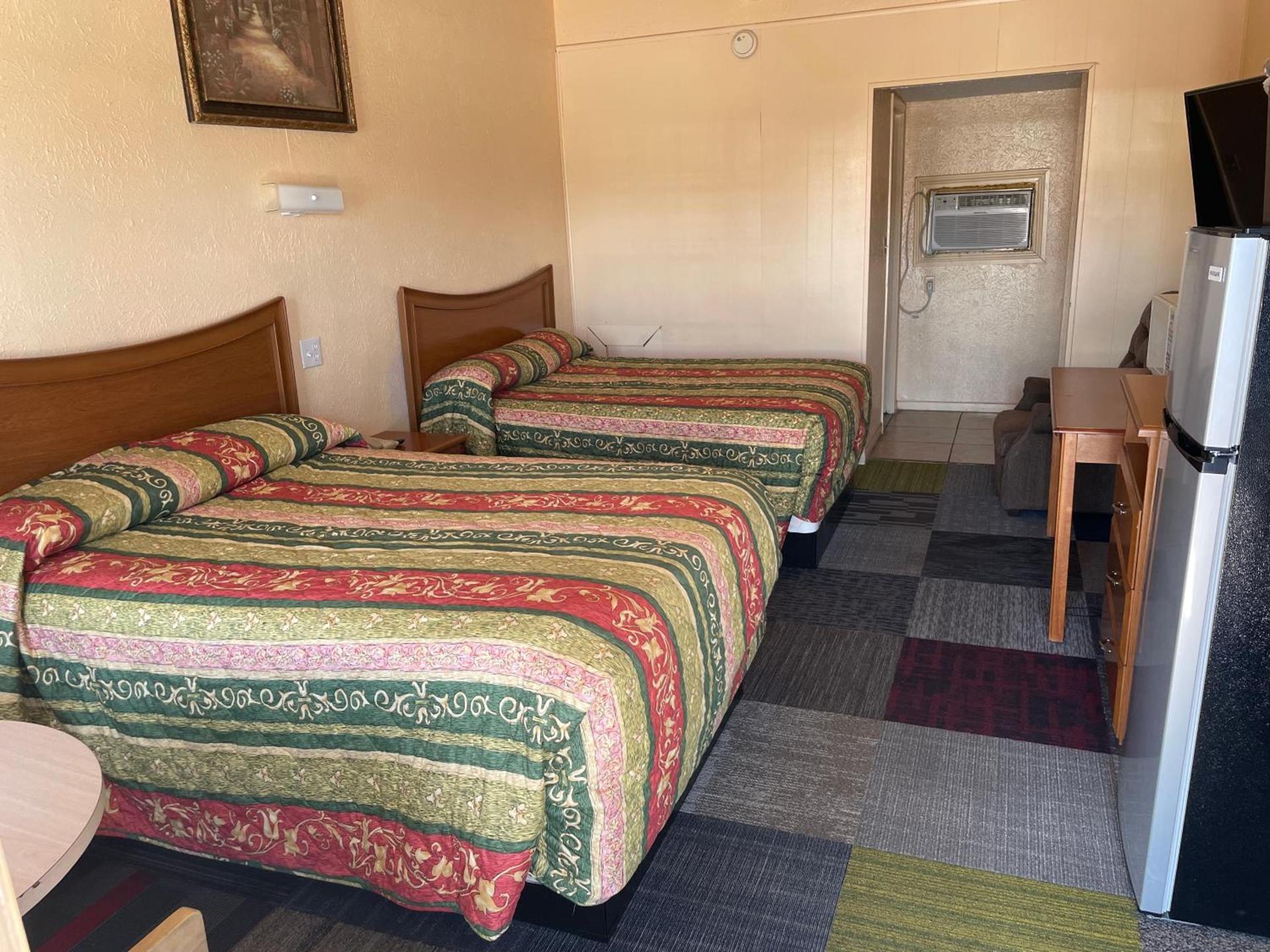 Relax Inn Goldthwaite photo 4