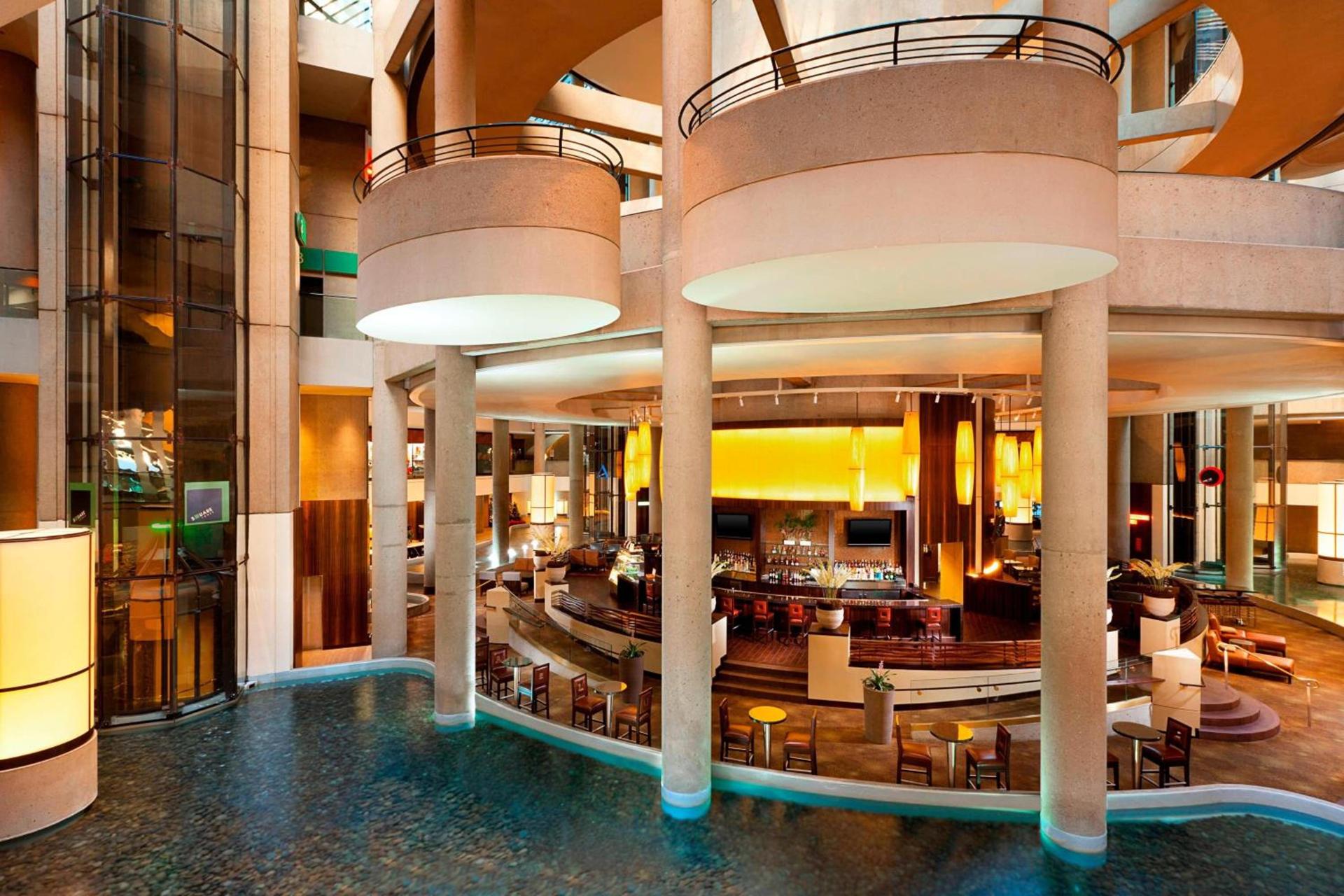 The Westin Bonaventure Hotel & Suites, Los Angeles photo 7