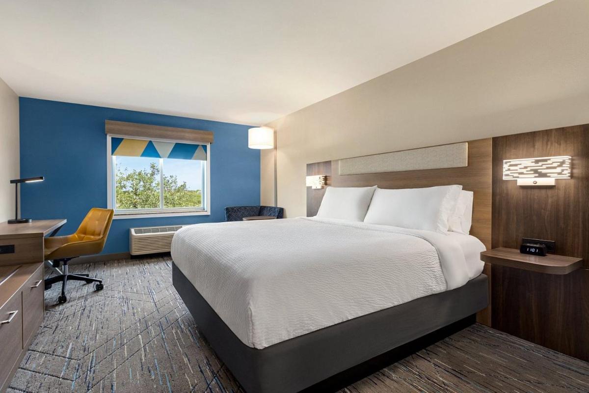 Holiday Inn Express & Suites Albany Airport Area - Latham by IHG photo 2